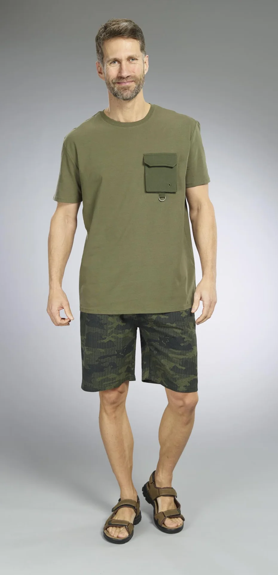 Bermuda Shorts, Farbe camouflage/grün/schwarz, Gr.M - 4