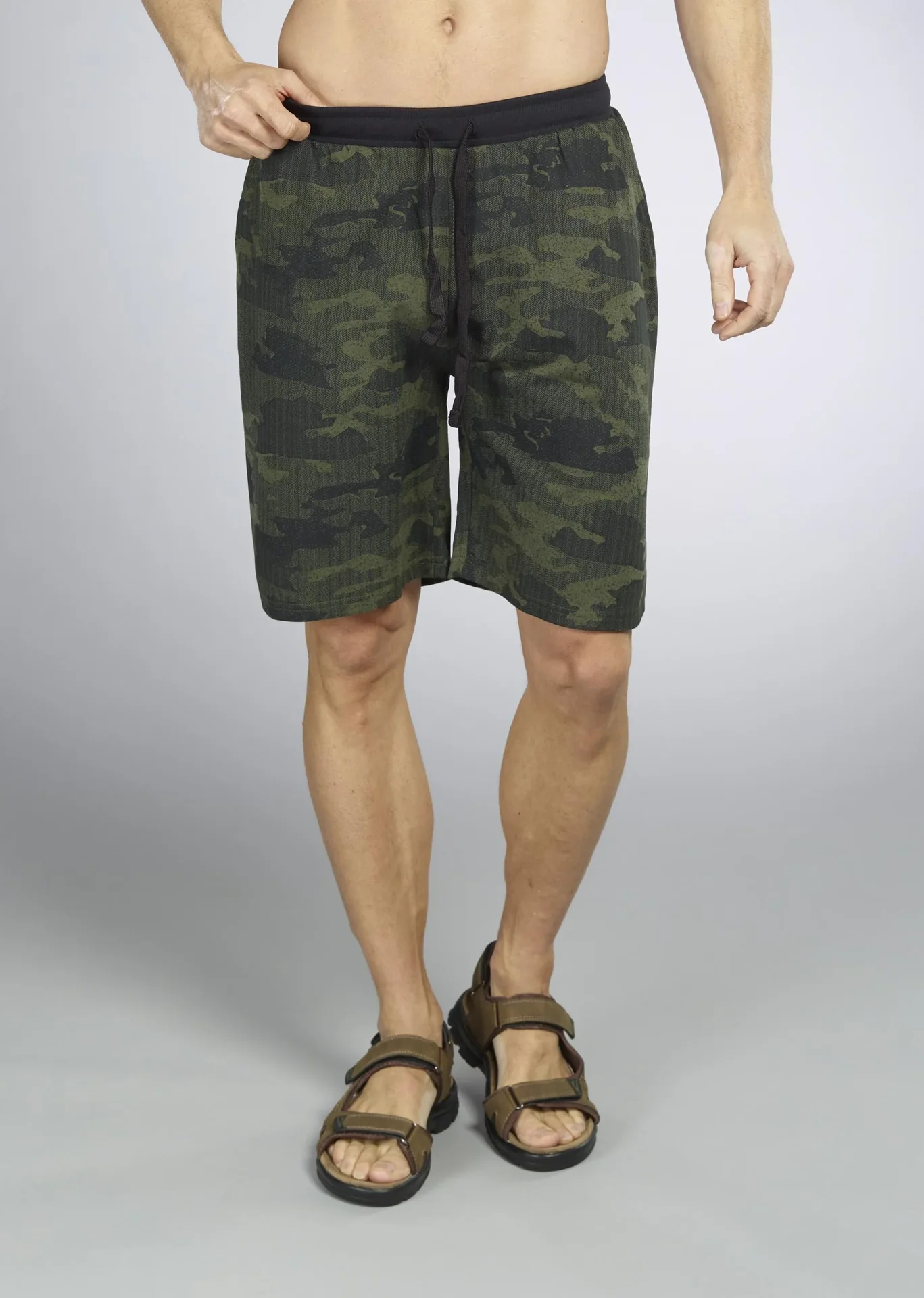 Bermuda Shorts, Farbe camouflage/grün/schwarz, Gr.M - 6