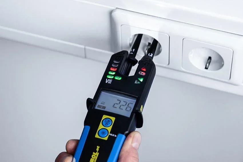 Strom- und Spannungsprüfer mit LED/LCD Anzeige, bis 1500V DC, bis 1000V AC, bis 200A AC/DC - 5