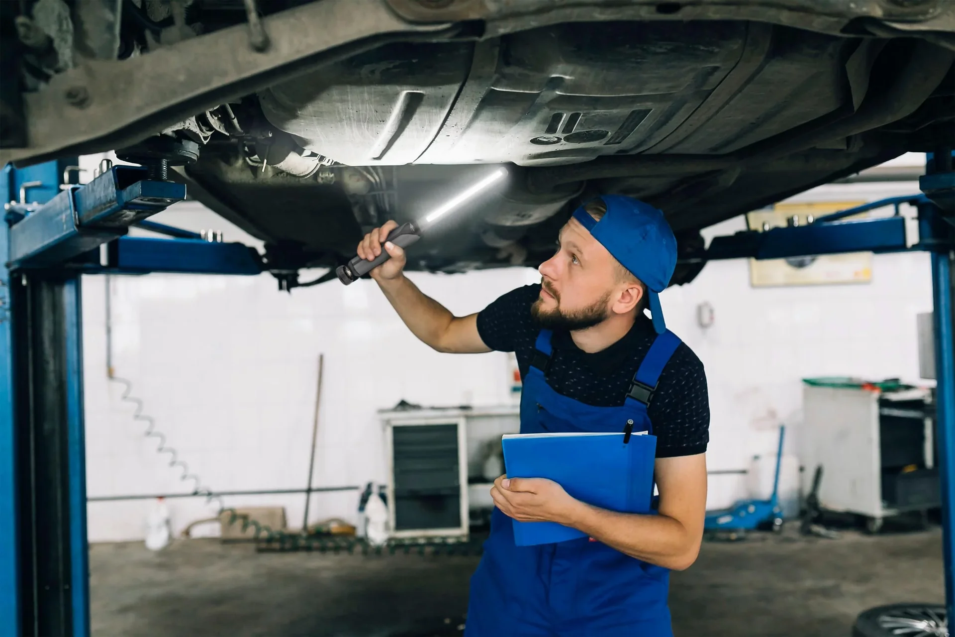 Werkstattleuchte mit COB-LED Technologie und LED-Präzisionslicht - 1