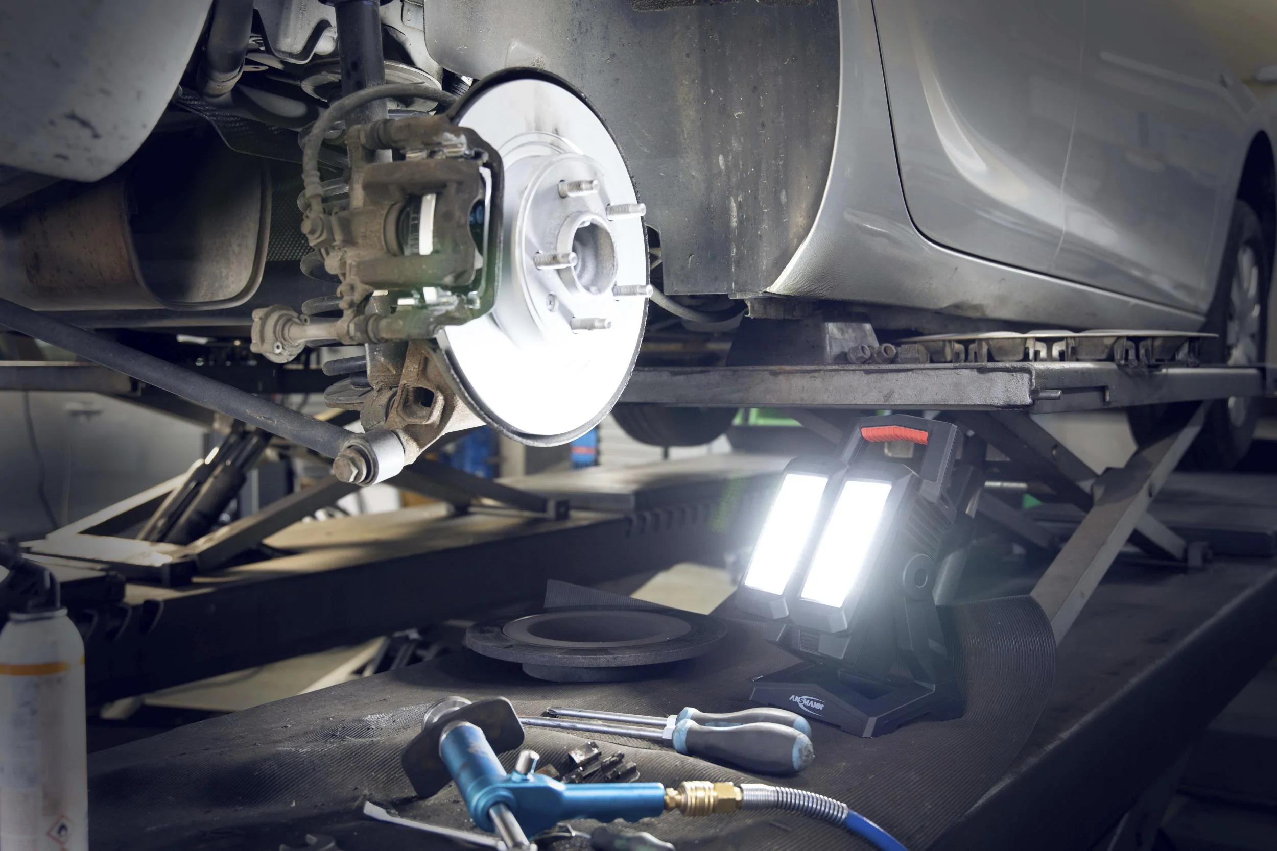 LED Akku- Handstrahler 60 Watt - 4