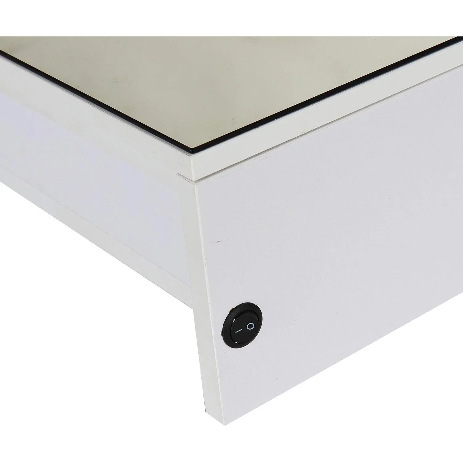 Spiegelschrank mit LED Leuchtstreifen - 1