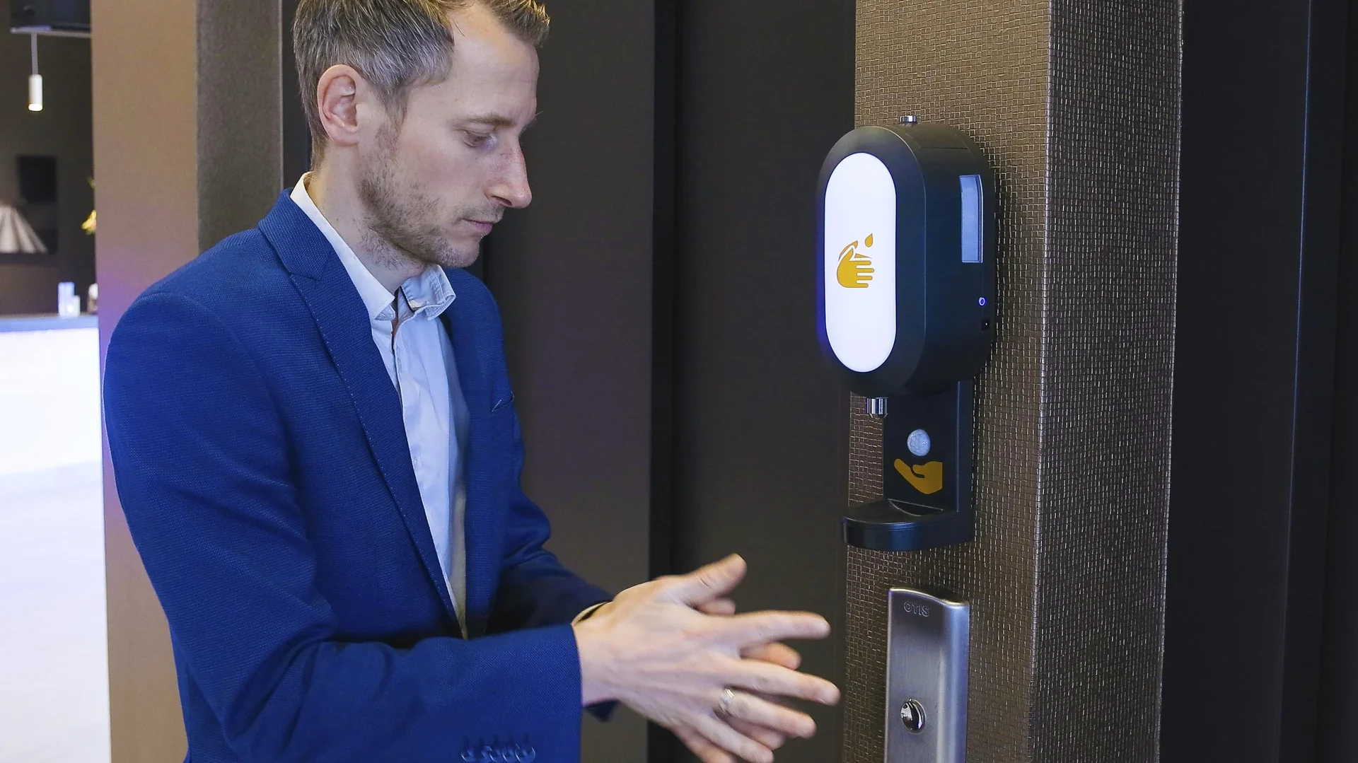 G-Light Sensor-LED und Automatischer Gelspender 500ml - 0