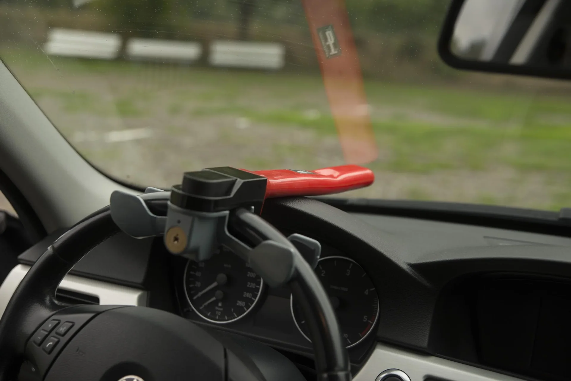 Lenkrad Absperrstange "Rotary Lock" - 0