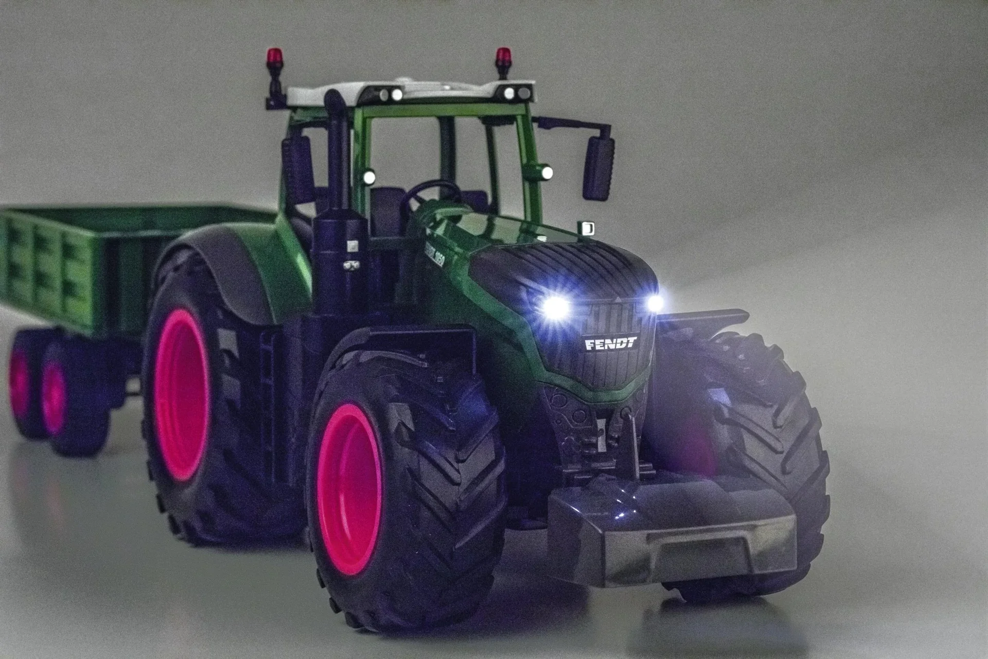 RC Traktor mit Anhänger 1:16 100% RTR - 3