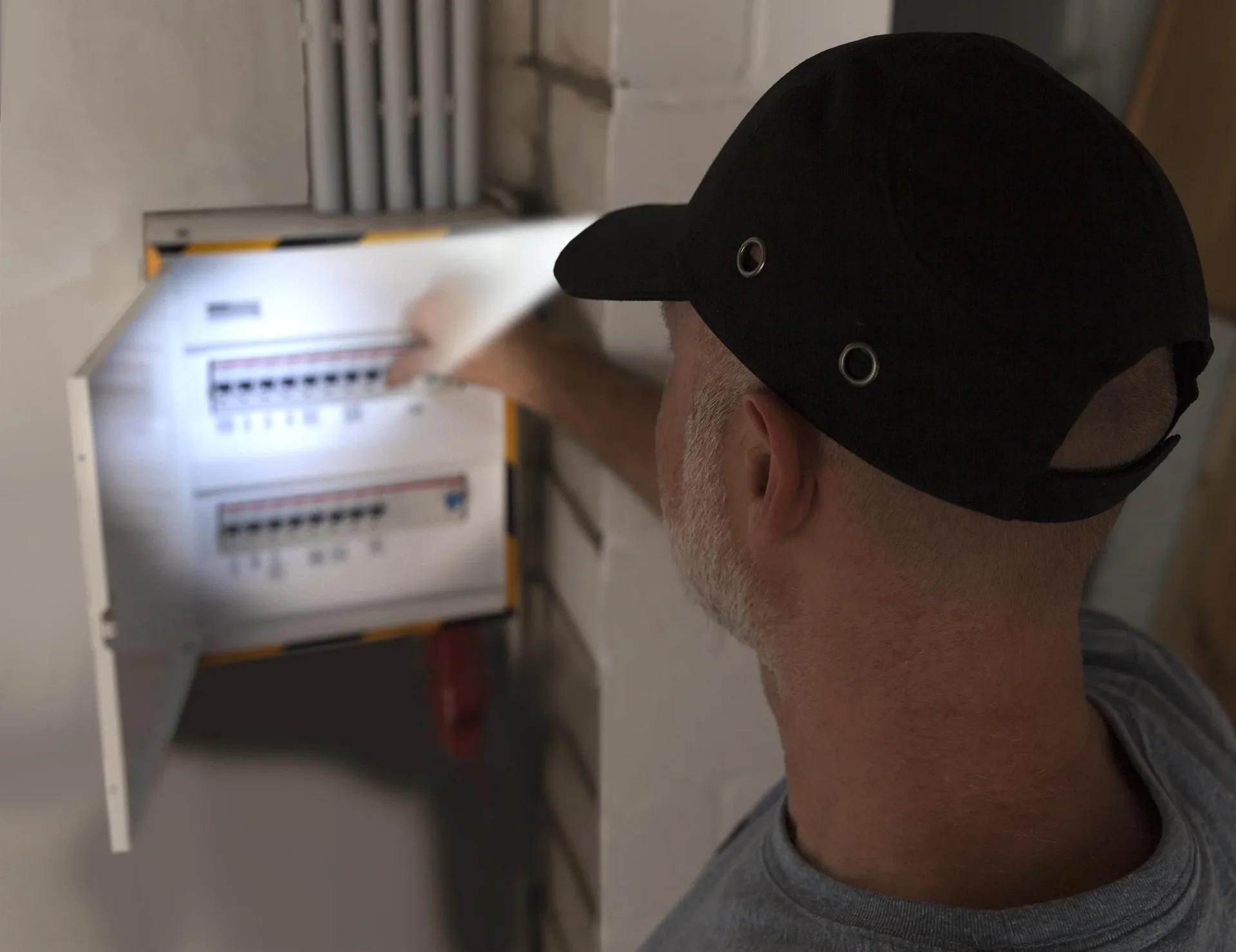 Sicherheitskappe schwarz mit LED - 0