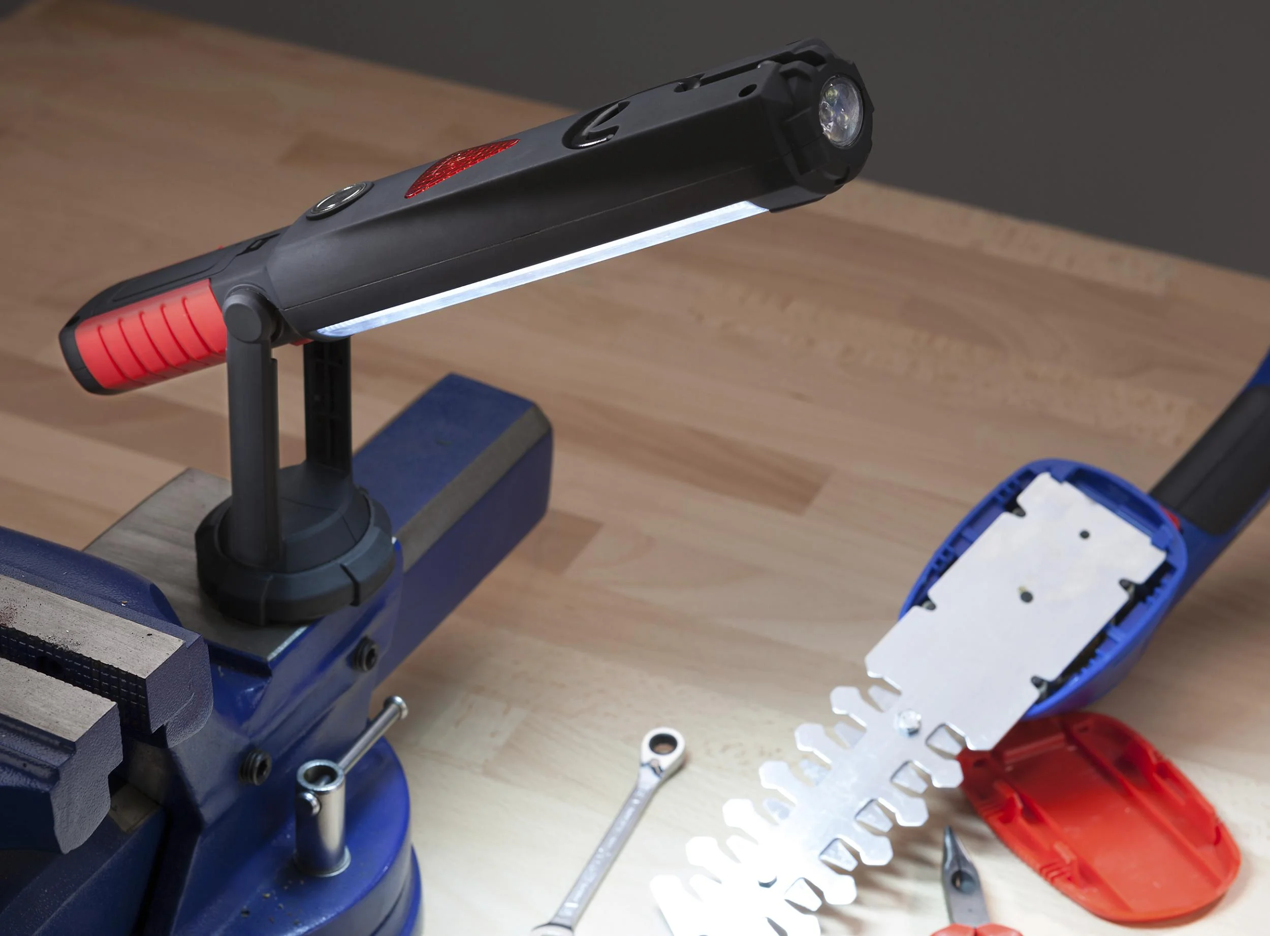 Arbeitslampe mit Warnblinklicht - 2