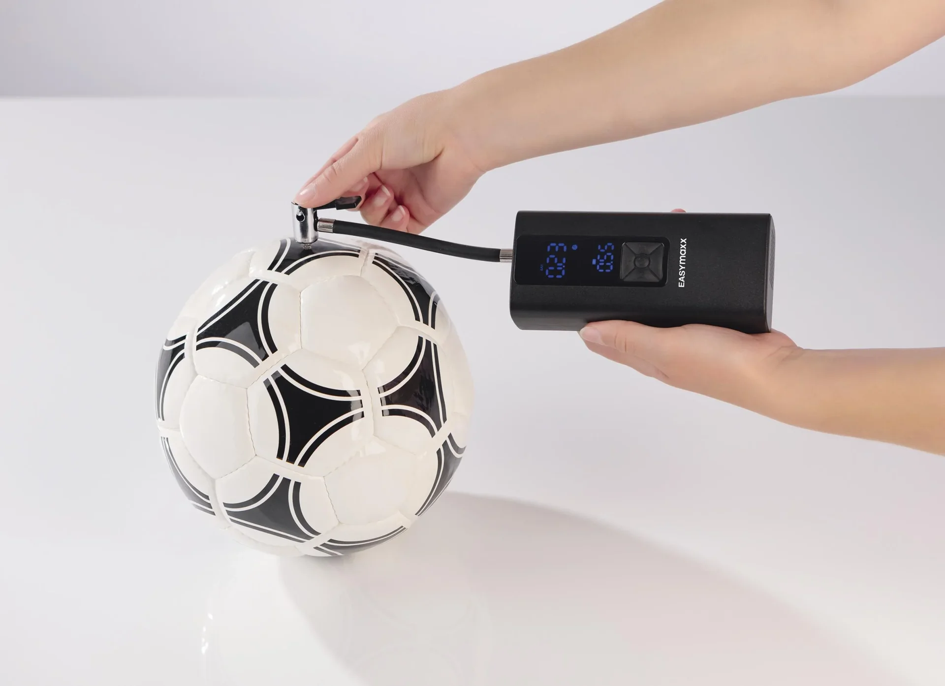 Akku-Handkompressor mit Digital-Display, 12 Volt, schwarz - 9