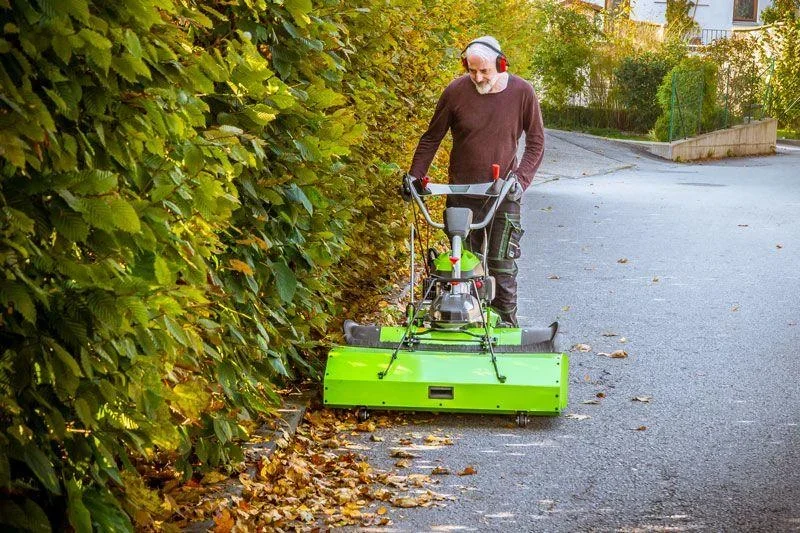 Kehrmaschine "ZI-KM1000", mit Schneeschild, 3600 Watt, Grün - 1