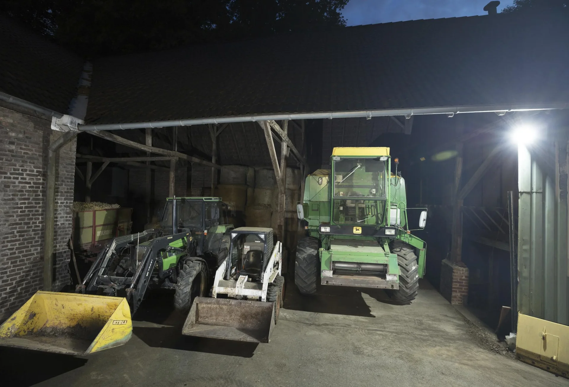 Fluter mit Alarmsirene und Fernbedienung - 8