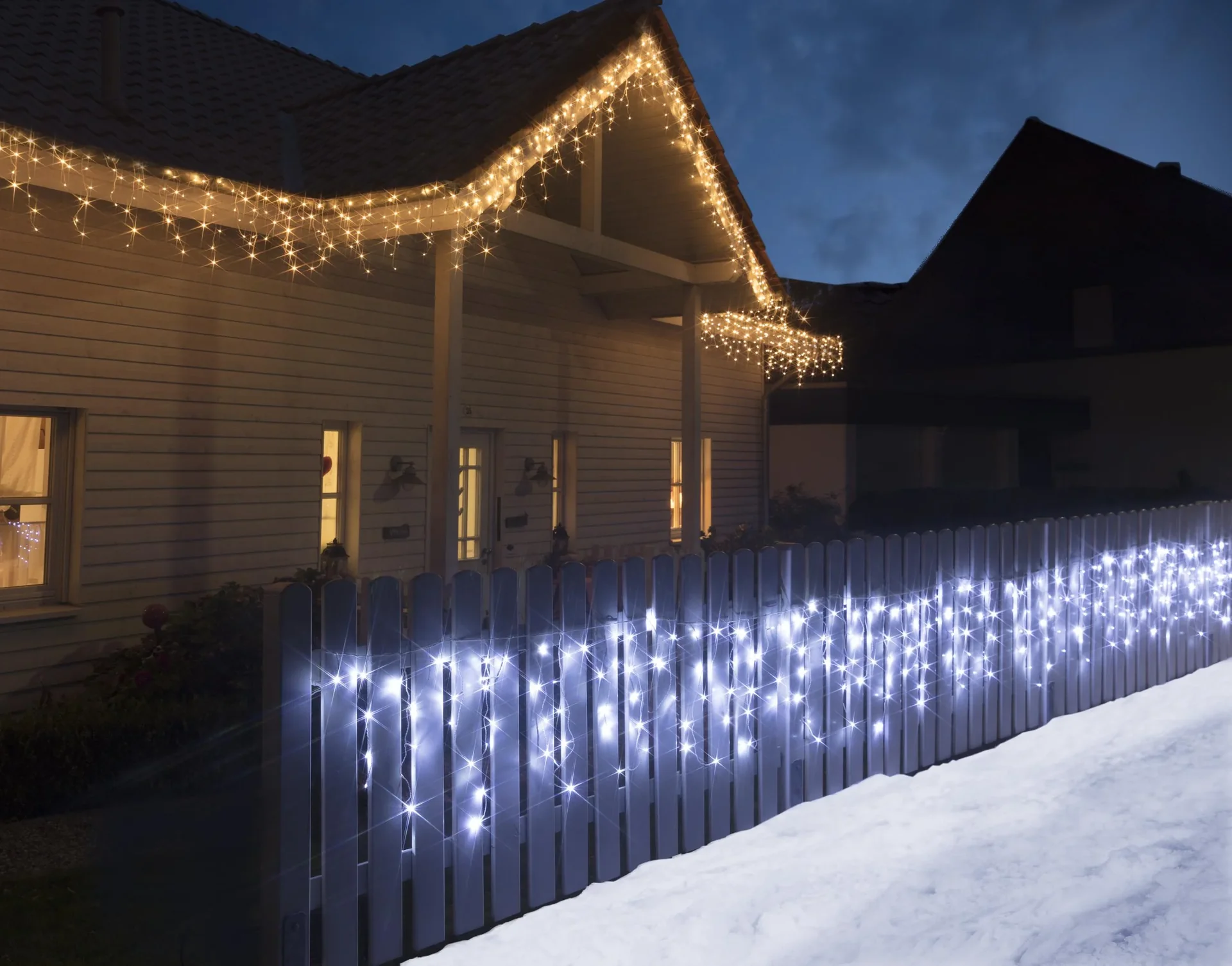 Eisregen Lichterkette mit 960 kaltweißen LED - Länge 24 m - 0