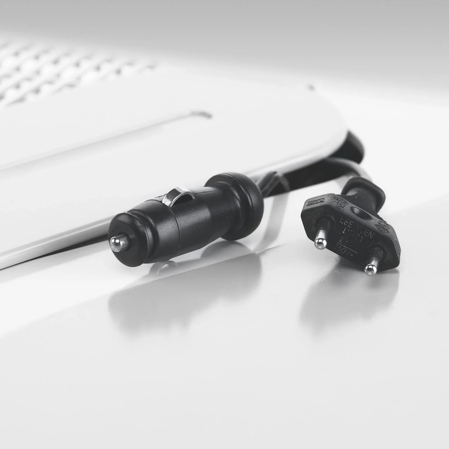 Thermoelektrische Kühlbox MQ40W - 12 / 230 Volt - 39 Liter - 0