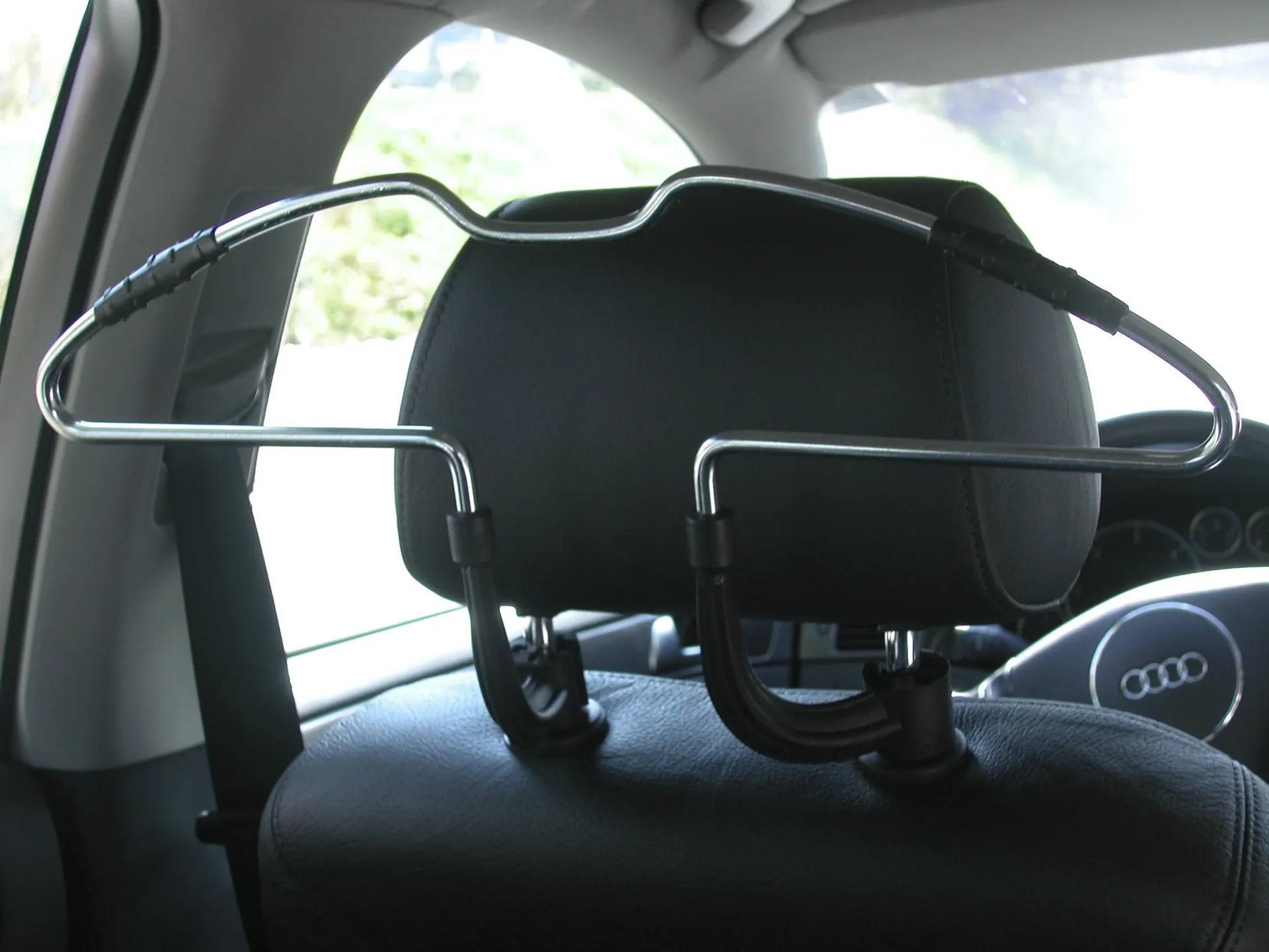Autokleiderbügel für Kopfstütze - 0