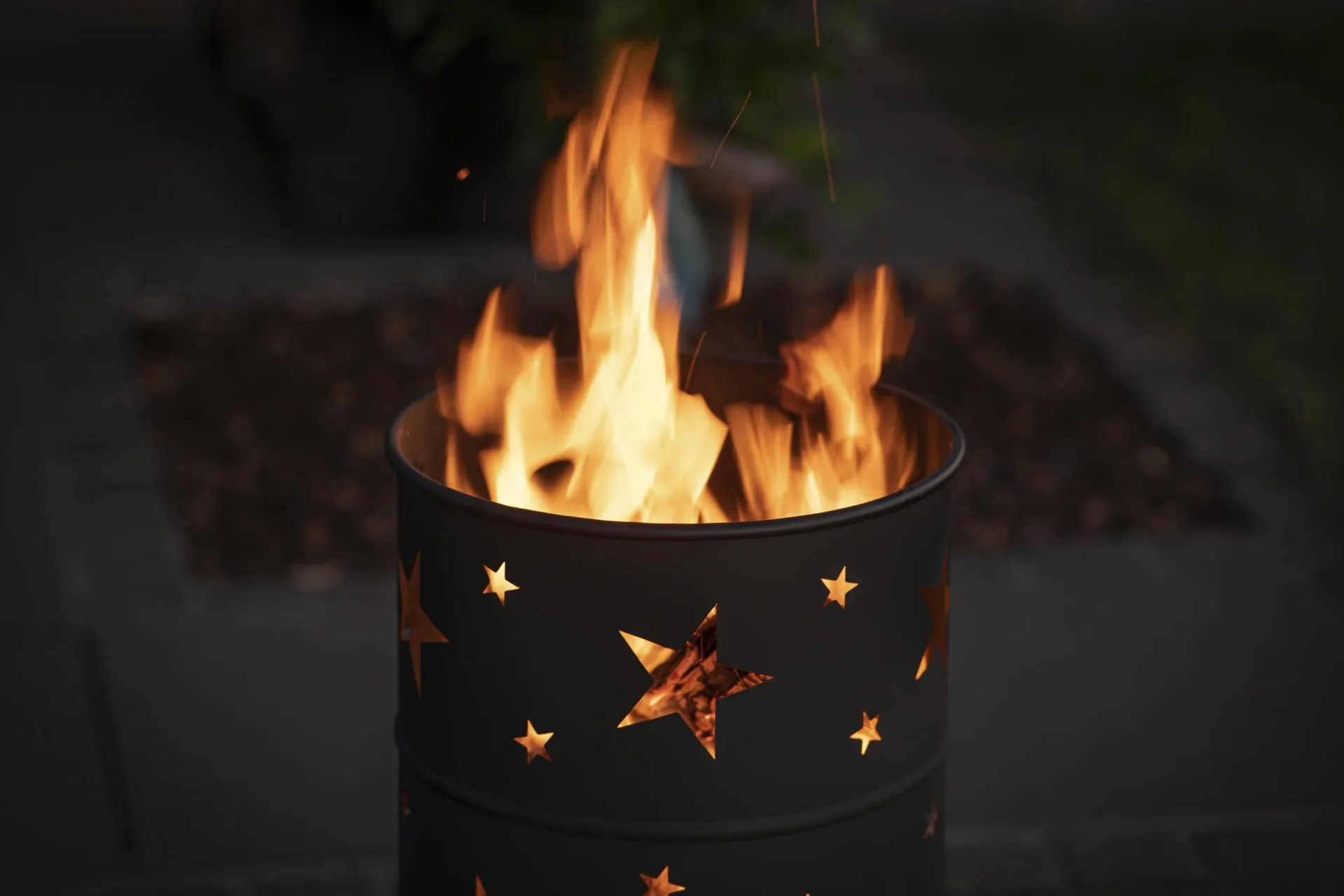 Feuerstelle Premium Feuertopf mit Sternen 36x36x65 cm Schwarz - 2