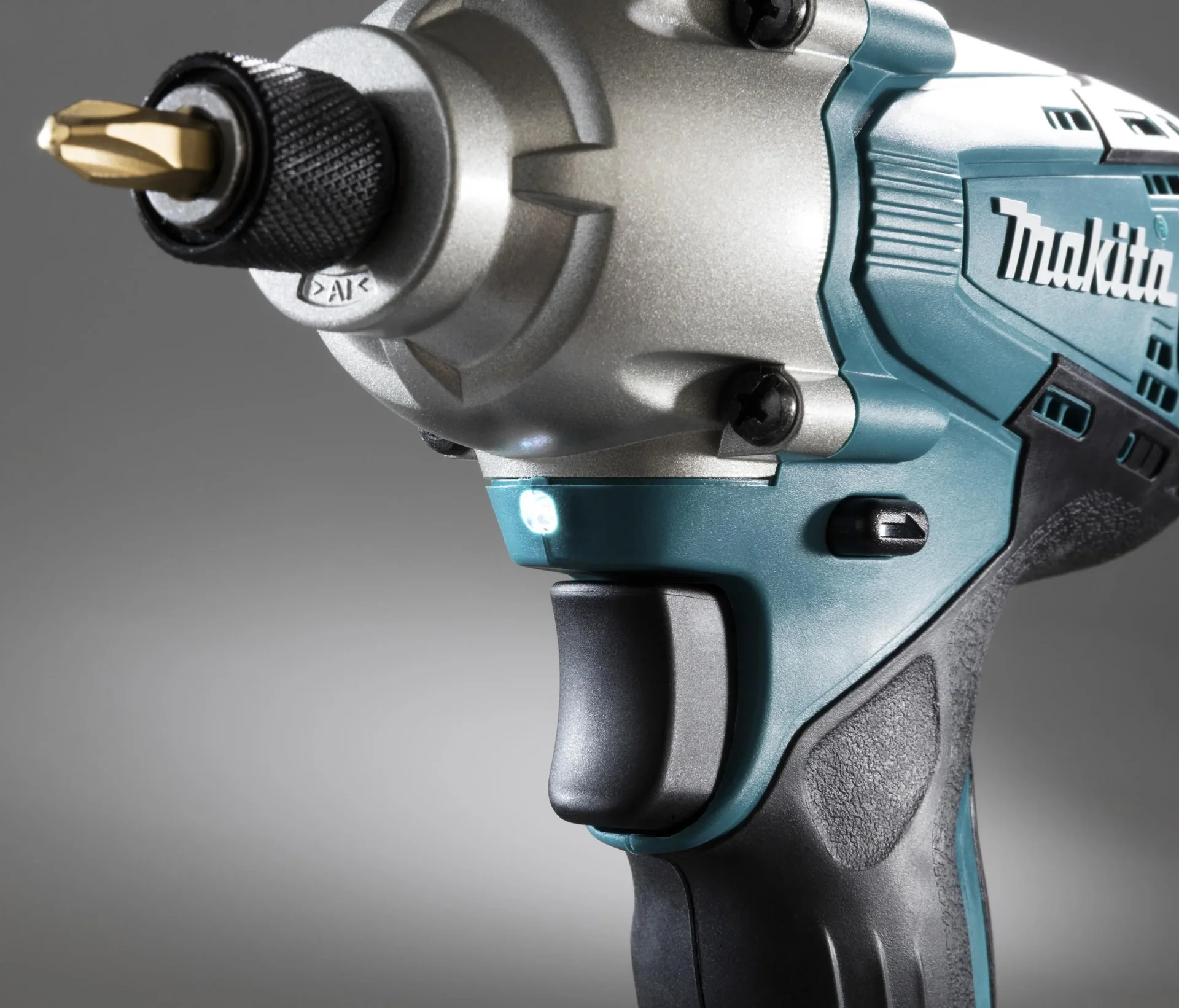 18V Li-Ion Akku-Schlagschrauber und Akku-Schlagbohrschrauber DK18015X1 inklusive 2 Akkus + gratis Transportkoffer - 2