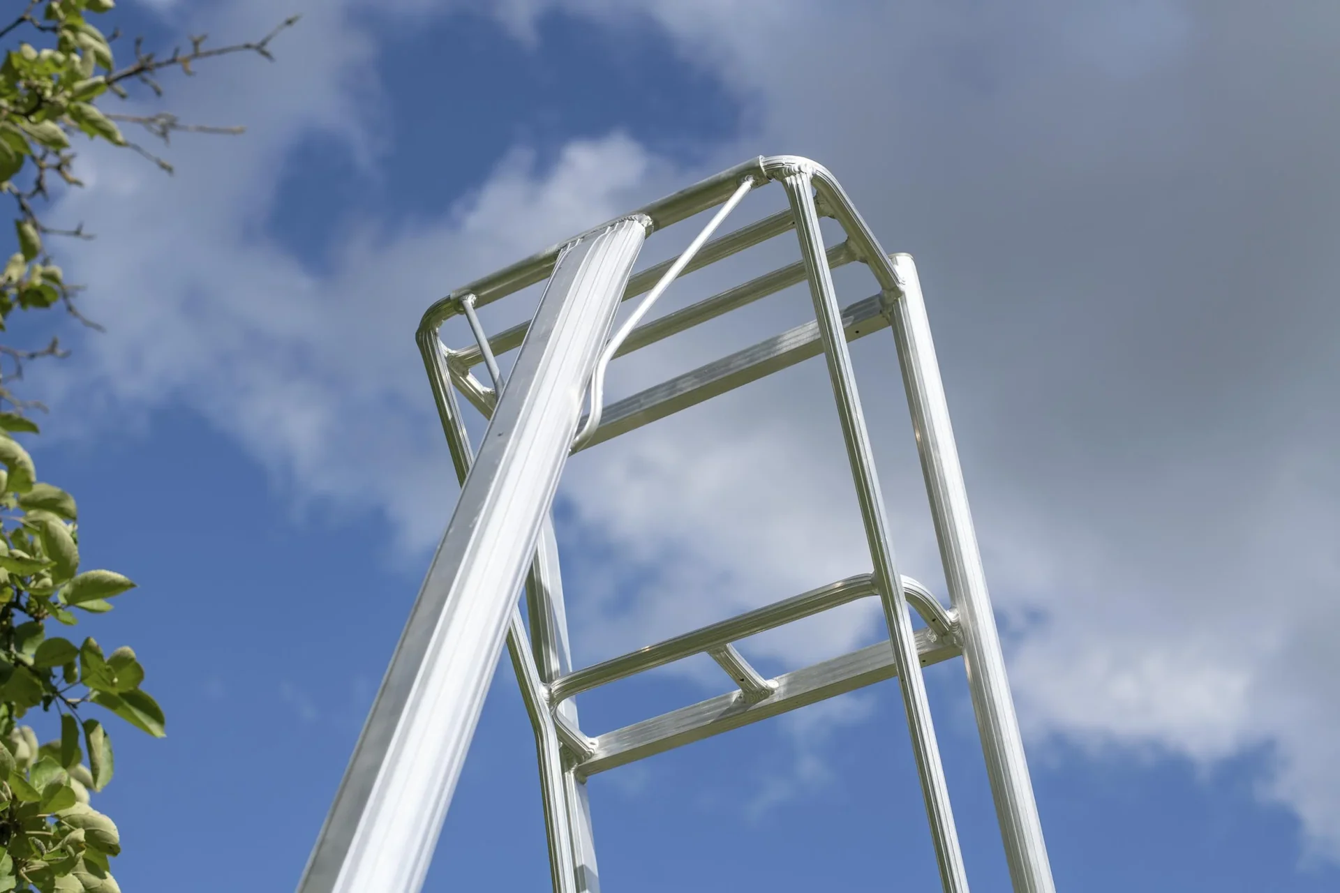 Leiter 3-Holm-Gartenleiter höhenverstellbar 127x210x270 cm Silber - 1