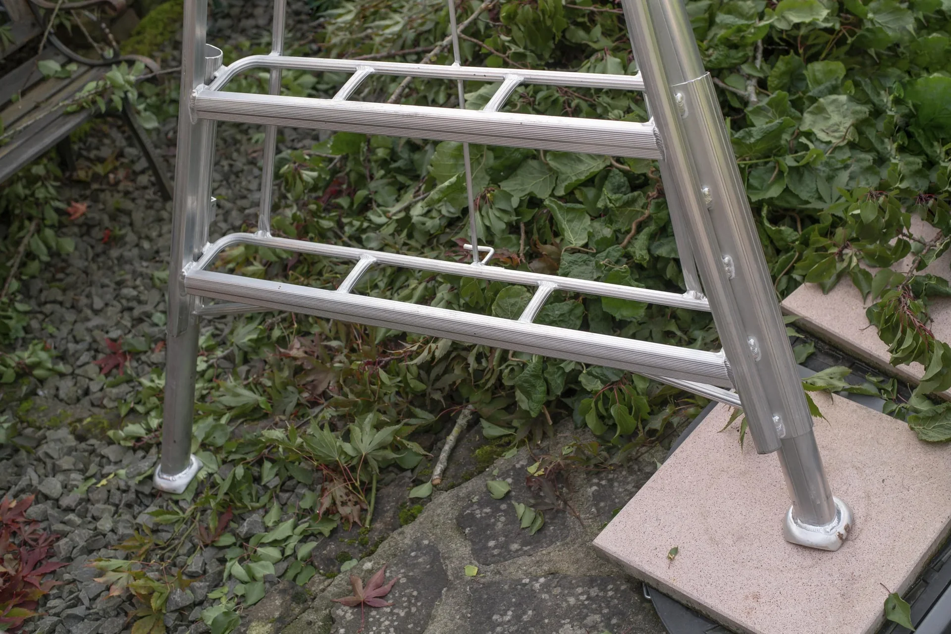 Leiter 3-Holm-Gartenleiter höhenverstellbar 127x210x270 cm Silber - 6