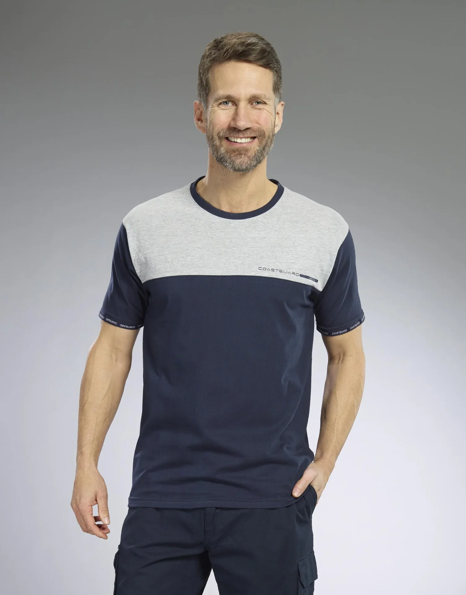 Bermuda Shorts, Farbe marine, Gr.M - 8