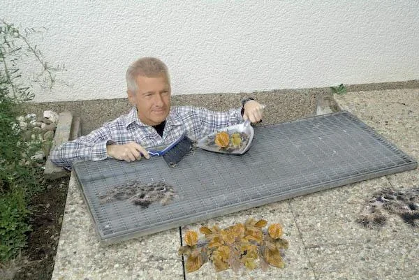 Schmutz- und Kleintier Abweiser für Lichtschächte, Fiberglasgewebe - 6