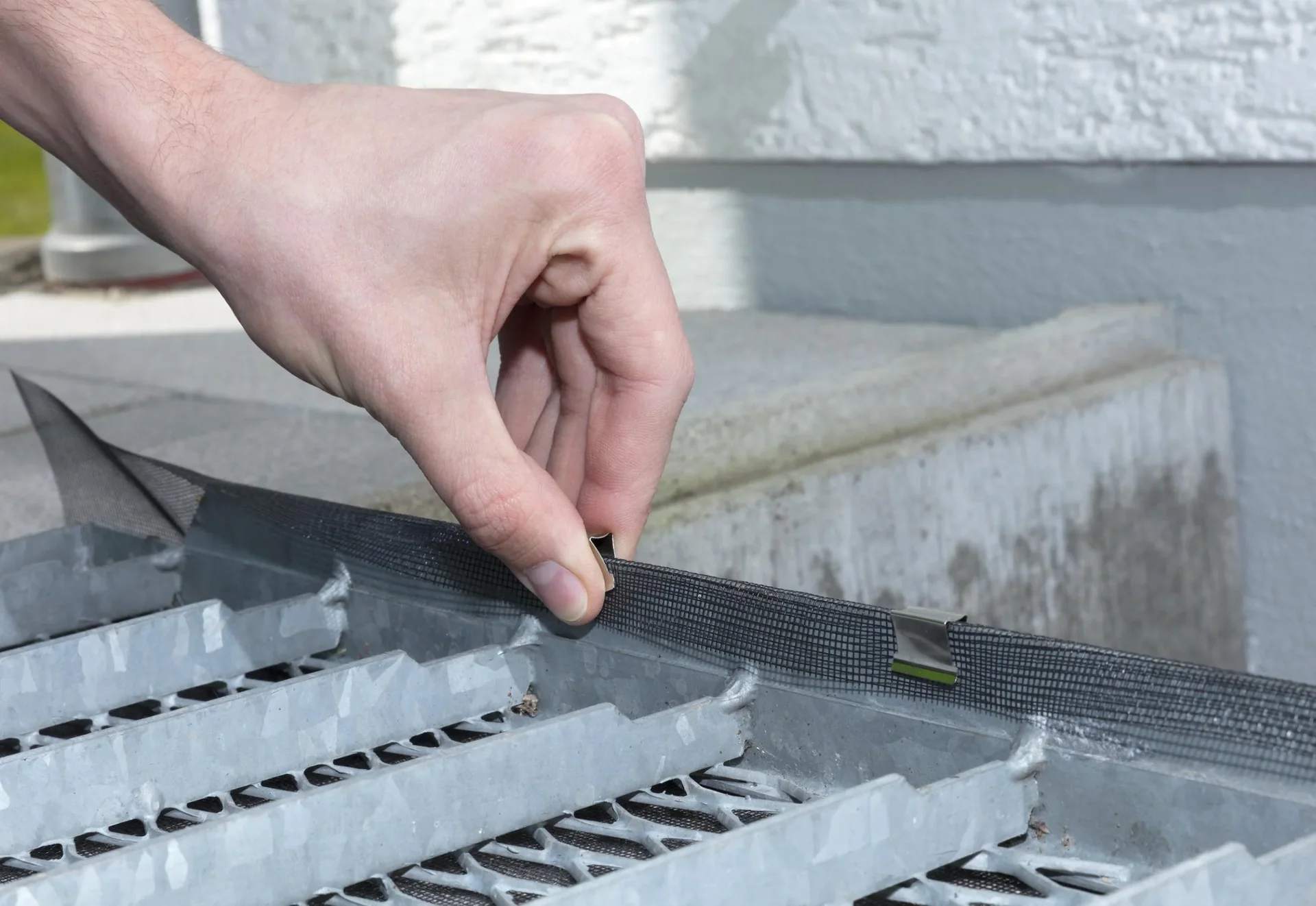 Schmutz- und Kleintier Abweiser für Lichtschächte, Fiberglasgewebe - 8