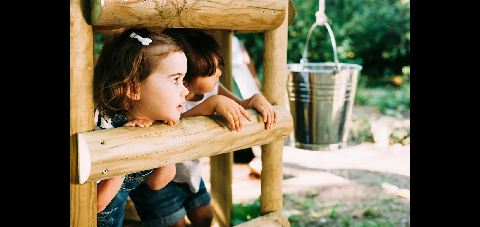 Discovery Spielhaus Outdoor-Spielhaus für Kinder aus Holz, Kletterrampe, Rutsche, Pflanzkübel, Malscheibe, natur - 7