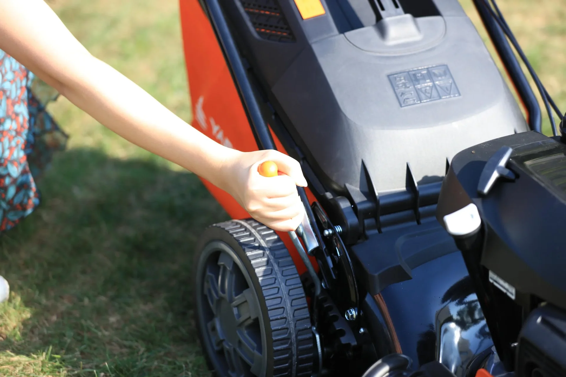 Benzin-Rasenmäher GM H46A - Honda GCV145 Motor mit Radantrieb, Digitaldisplay, 46 cm Schnittbreite bis zu 1800 m² Rasen - 5