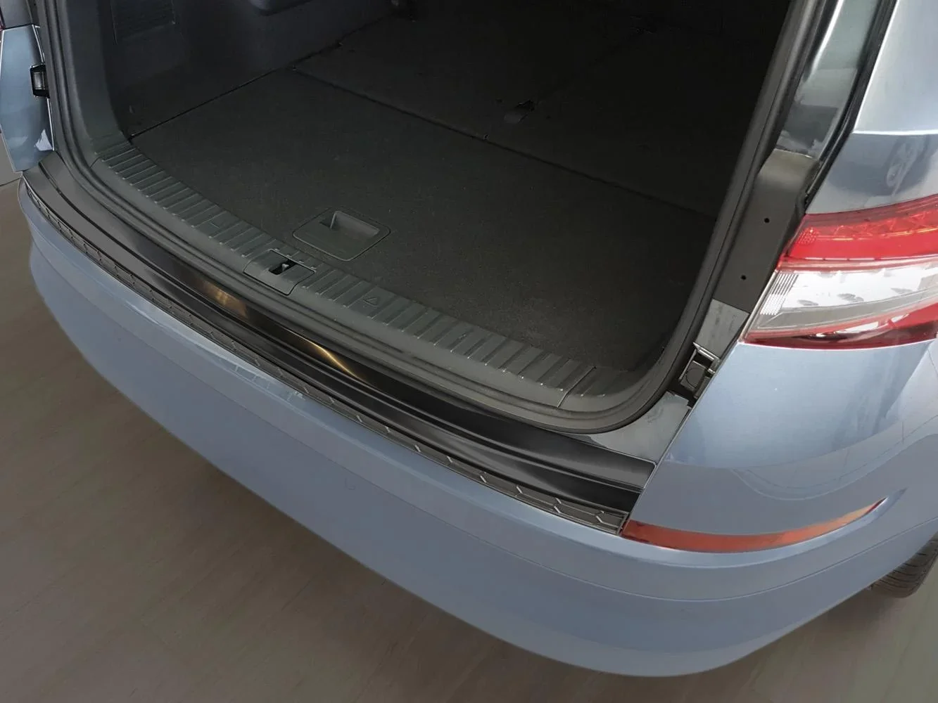 Ladekantenschutz Edelstahl für Skoda Kodiaq Crossover - graphite / black, Baujahr 2016> - 1