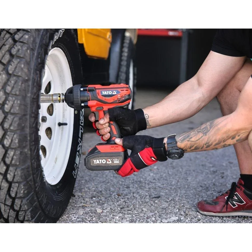 Akku-Schlagschrauber mit Steckdosen inkl. Koffer, Akku und Ladegerät - 18V - 300Nm - 2