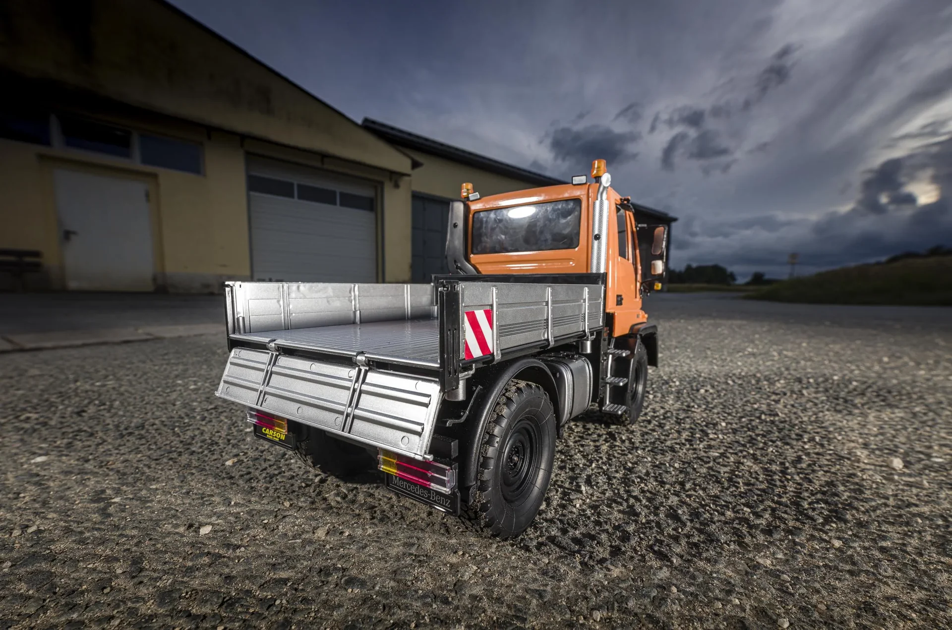 Fahrzeug MB Unimog U300 2.4 G 100 % RTR orange 1:12 - 1