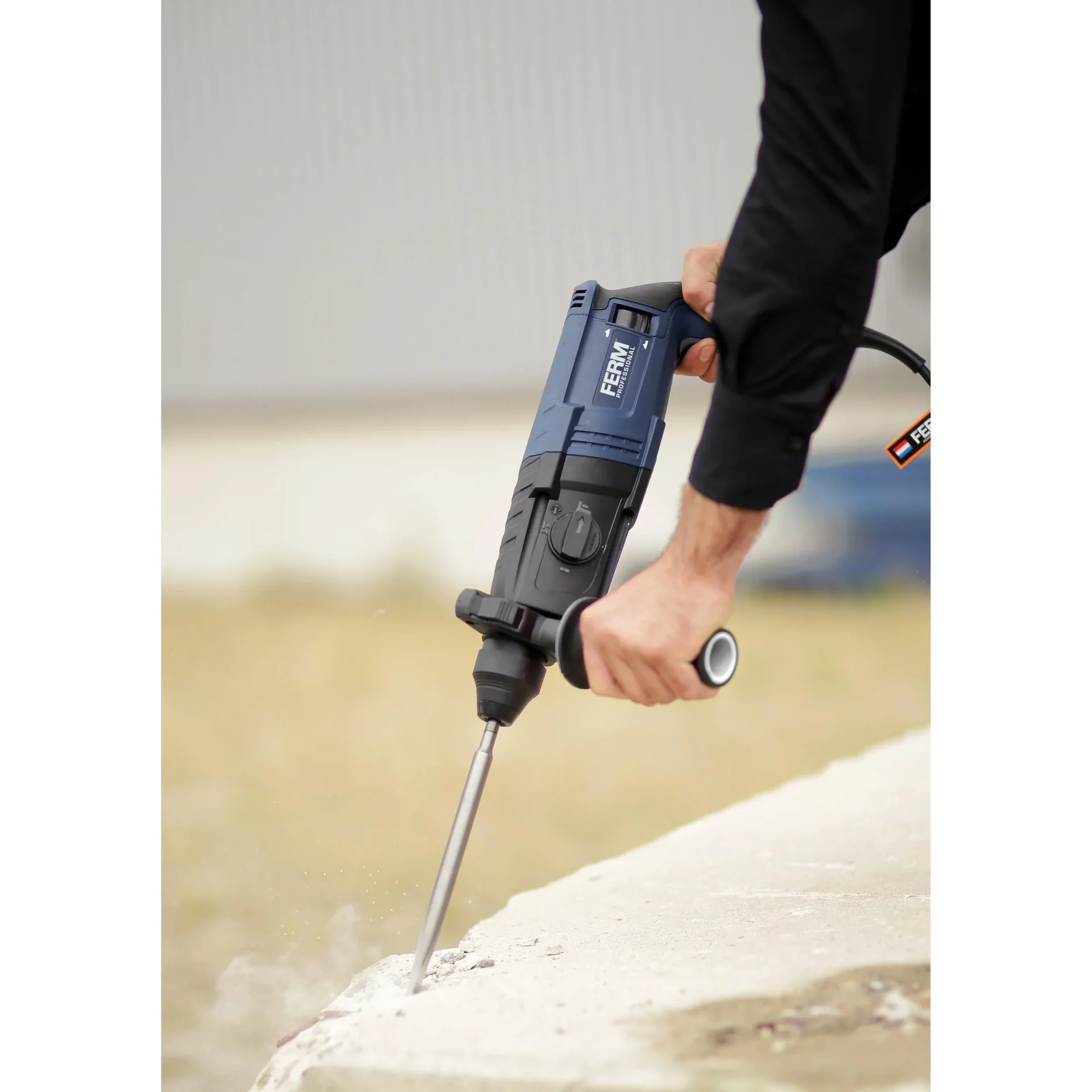 HDM1038P Bohrhammer 800W - Soft griff - 4 Funktionen - Inkl. 3 SDS Plus Bohrköpfer und 2 SDS Plus Werkzeugköpfen mit Auf - 4