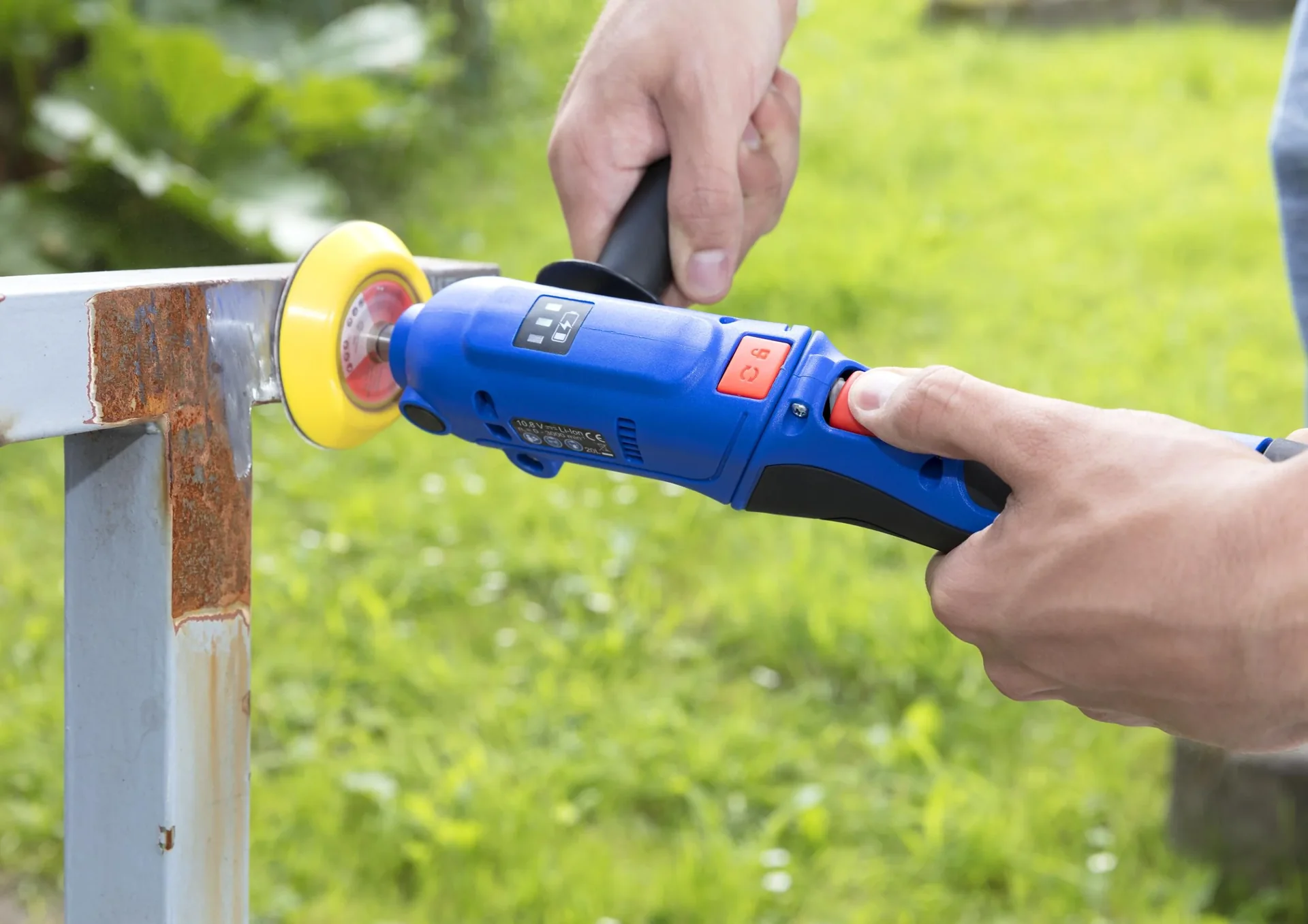 10,8 Volt Akku Poliermaschine Rotation - inklusive Zuberhör und Tasche - 7