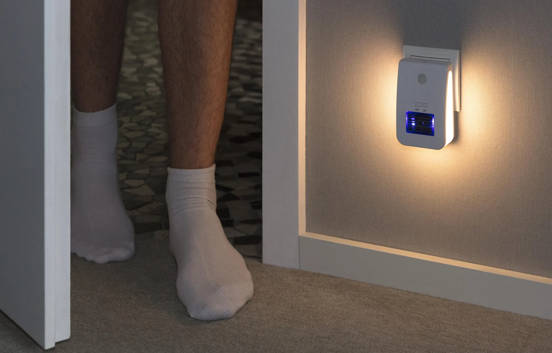 Luftreiniger mit Nachtlichtfunktion und Fernbedienung - 3