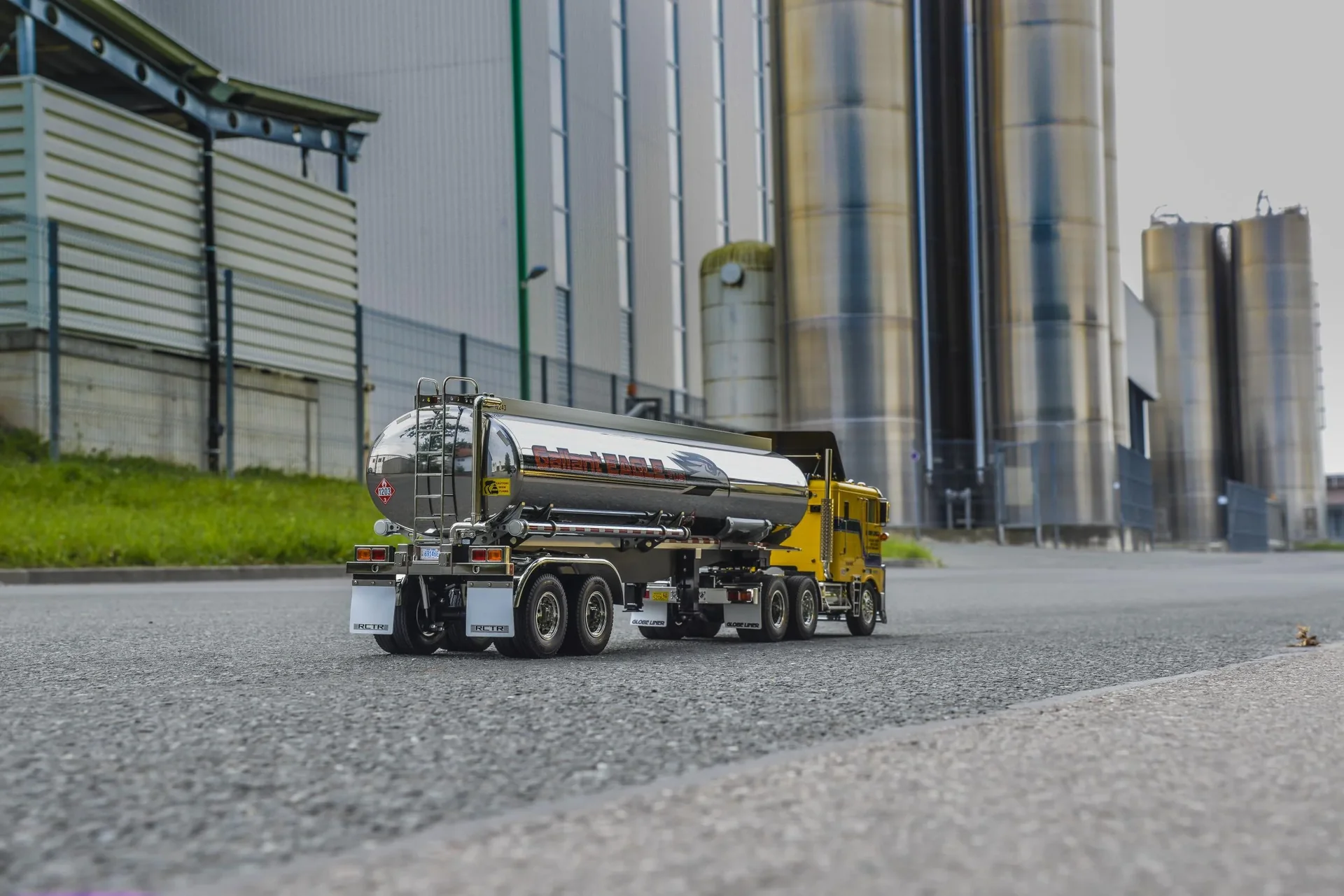 RC Truck Bausatz 1:14 Globe Liner Cab Over BS - 4