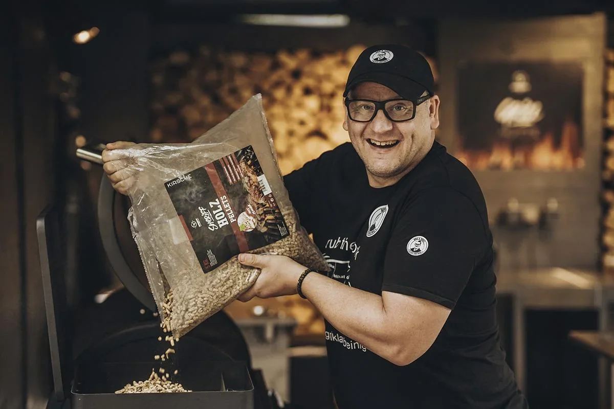 PelletGrill - Sheriff inklusive Ablagebrett und Halterungen - 1