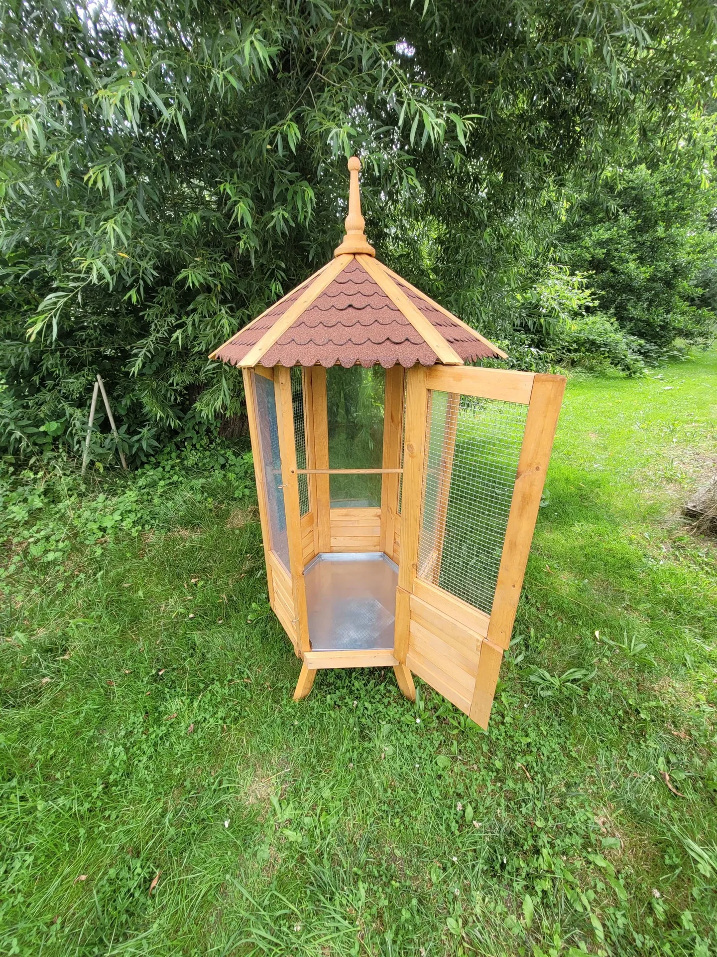 Voliere 6-eckig mit Bitumendach - 1