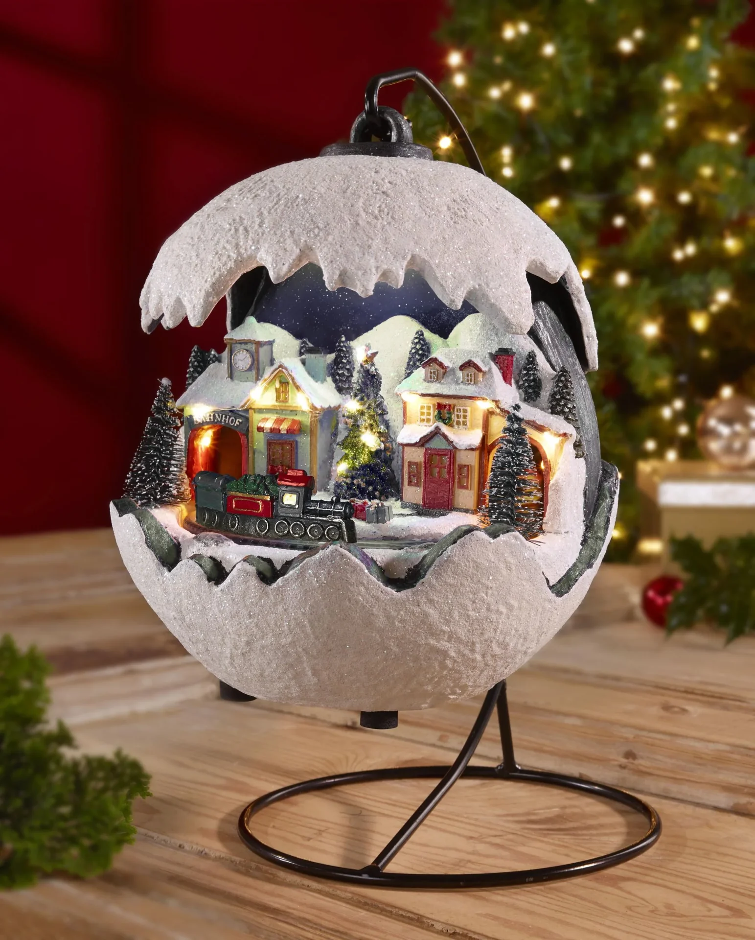 Weihnachtskugel 2021 mit fahrendem Zug, LED Licht und Musik - 0