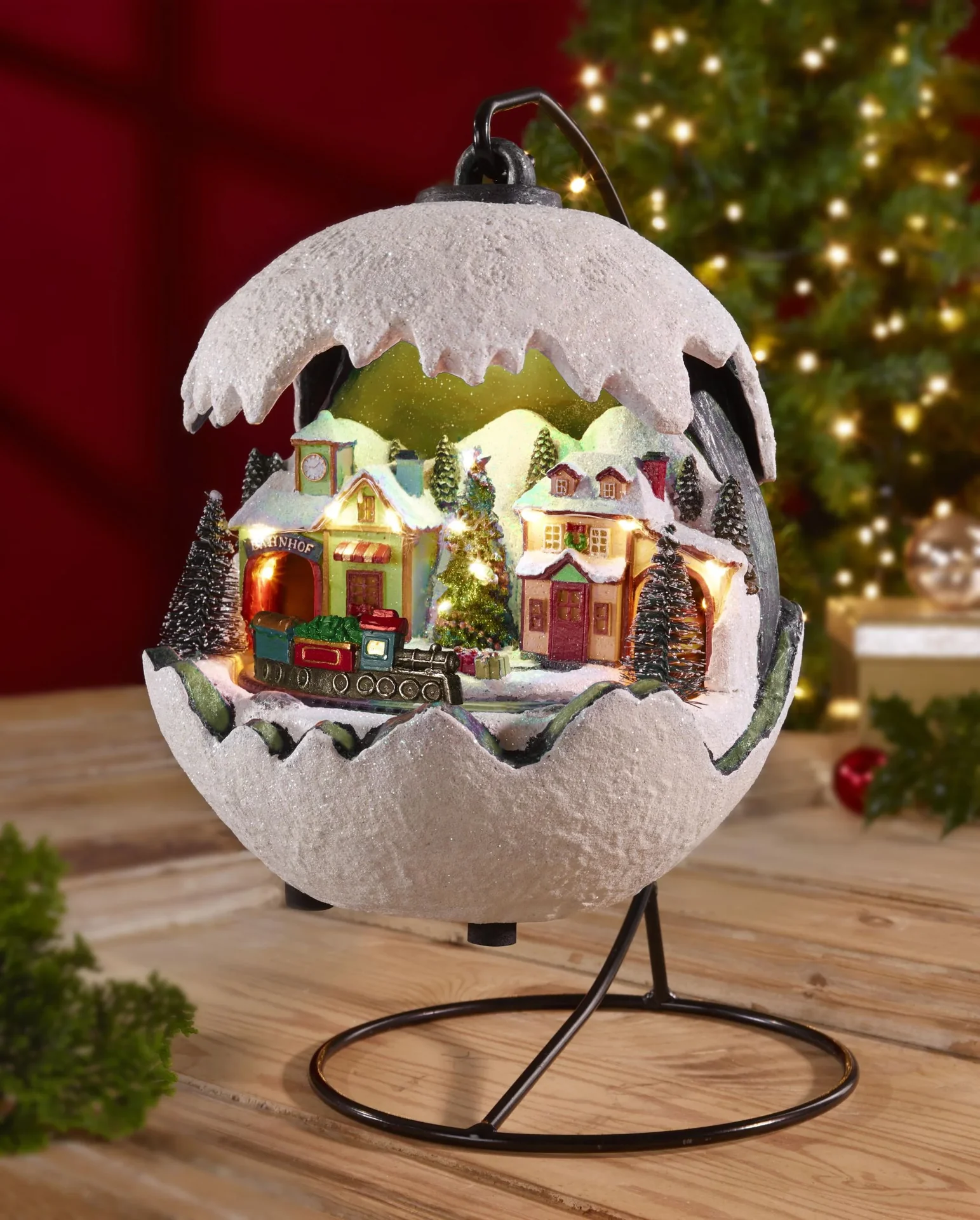 Weihnachtskugel 2021 mit fahrendem Zug, LED Licht und Musik - 2