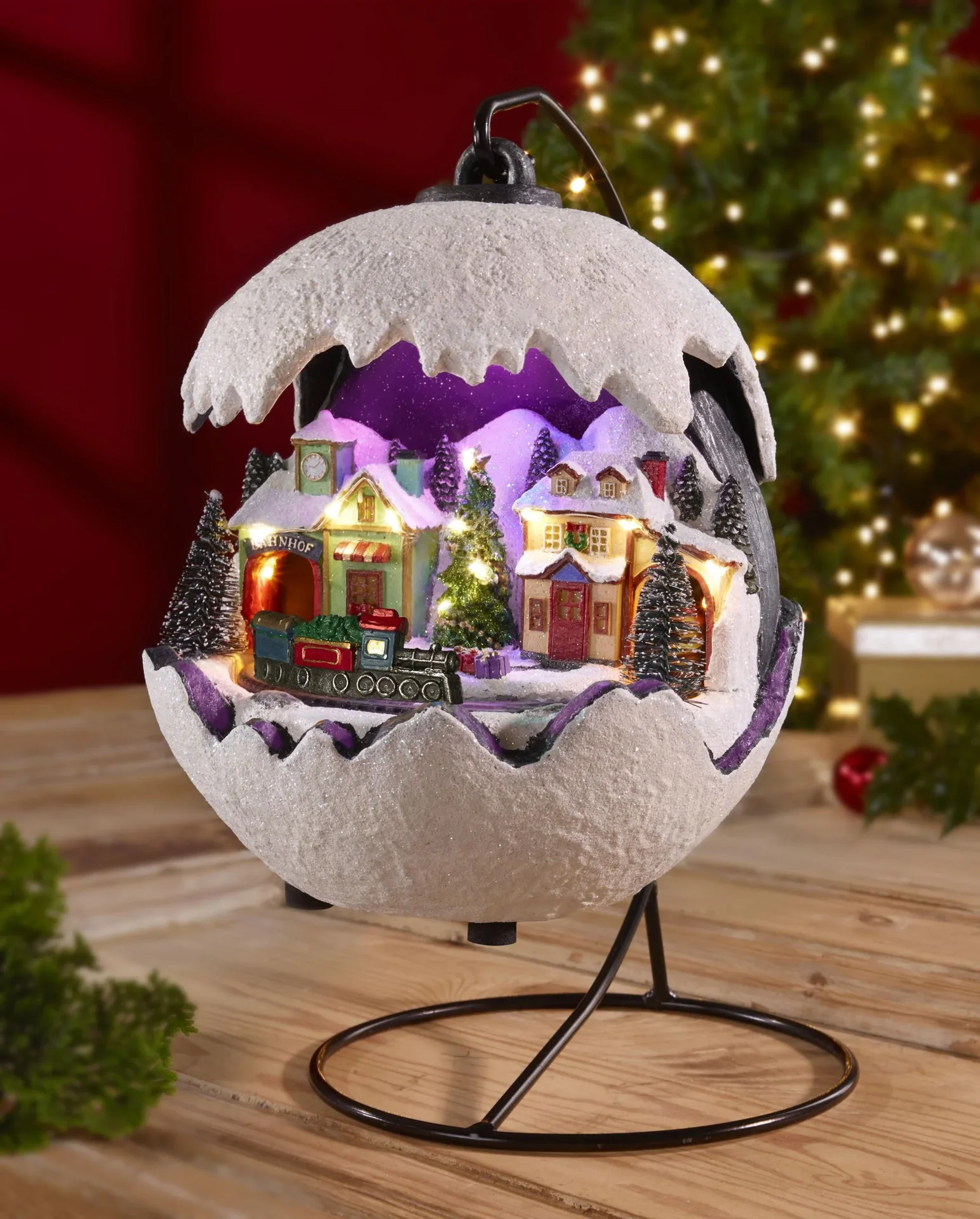 Weihnachtskugel 2021 mit fahrendem Zug, LED Licht und Musik - 5