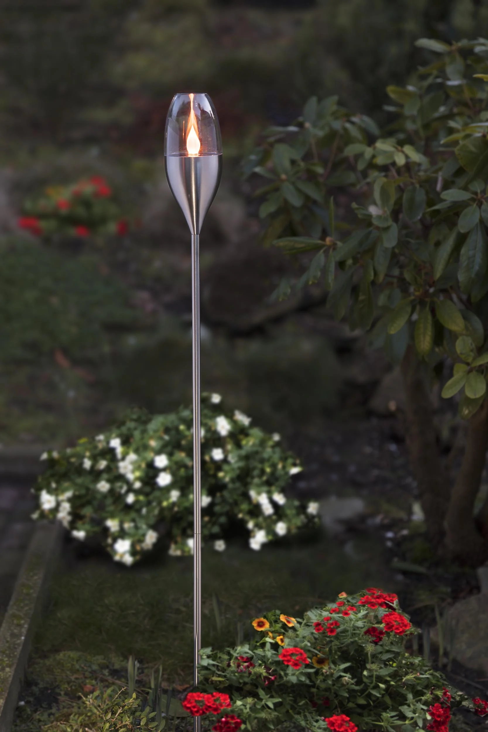 Solar Garten Stableuchte mit flackernder bernsteinfarbender LED, zusammensteckbar - 1