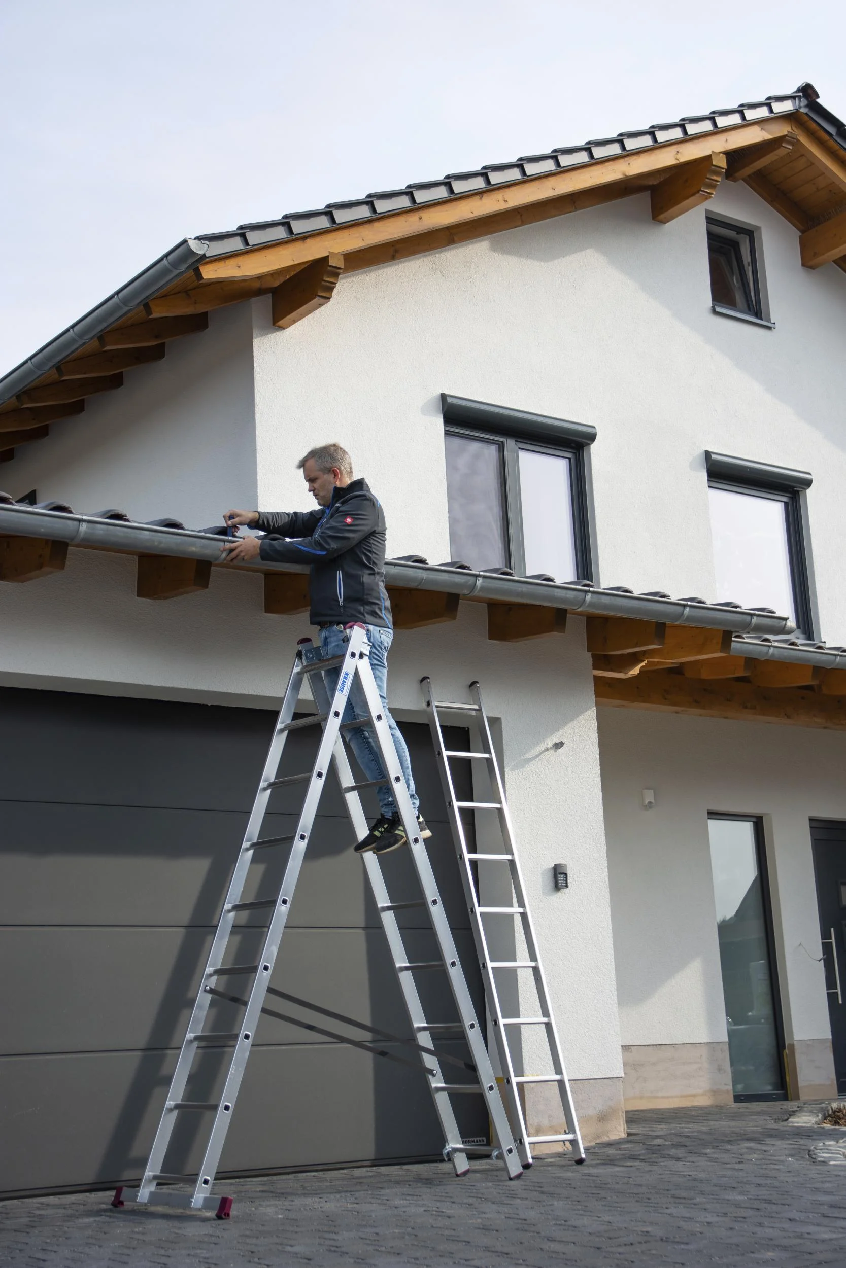 CORDA Vielzweckleiter, 3 x 9 Sprossen - 8