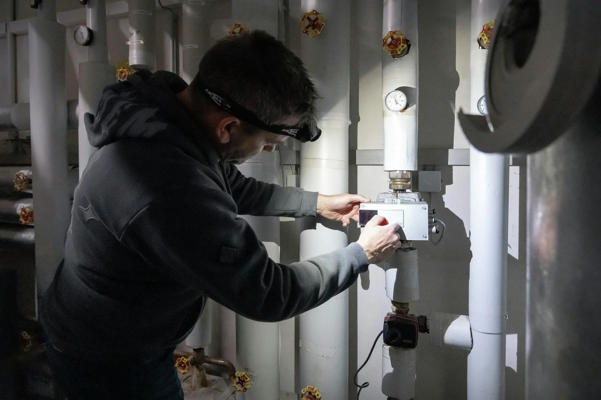 Kopfleuchte mit Gestensteuerung, wiederaufladbar, dimmbar, fokusierbar - 8