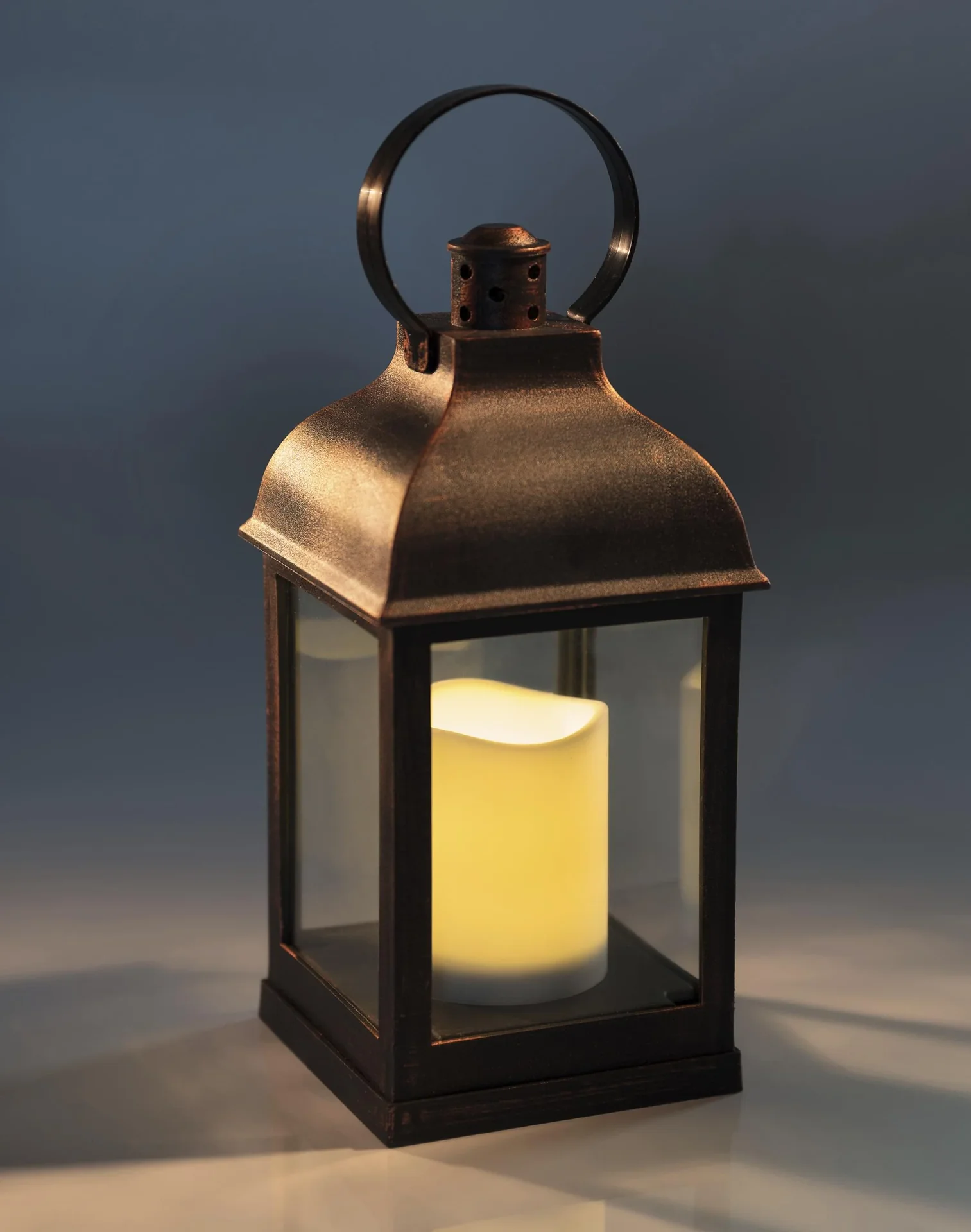 Laterne mit LED Kerze und Flackereffekt - 0