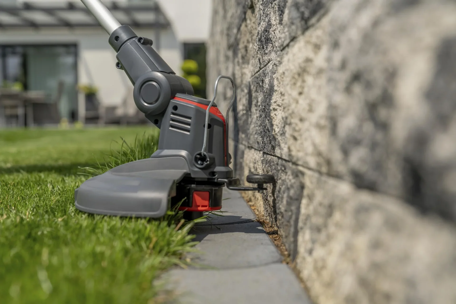 Akku-Rasentrimmer GT 1825 inklusive Ersatzfadenspule - BOSCH HOME AND GARDEN COMPATIBLE - 3