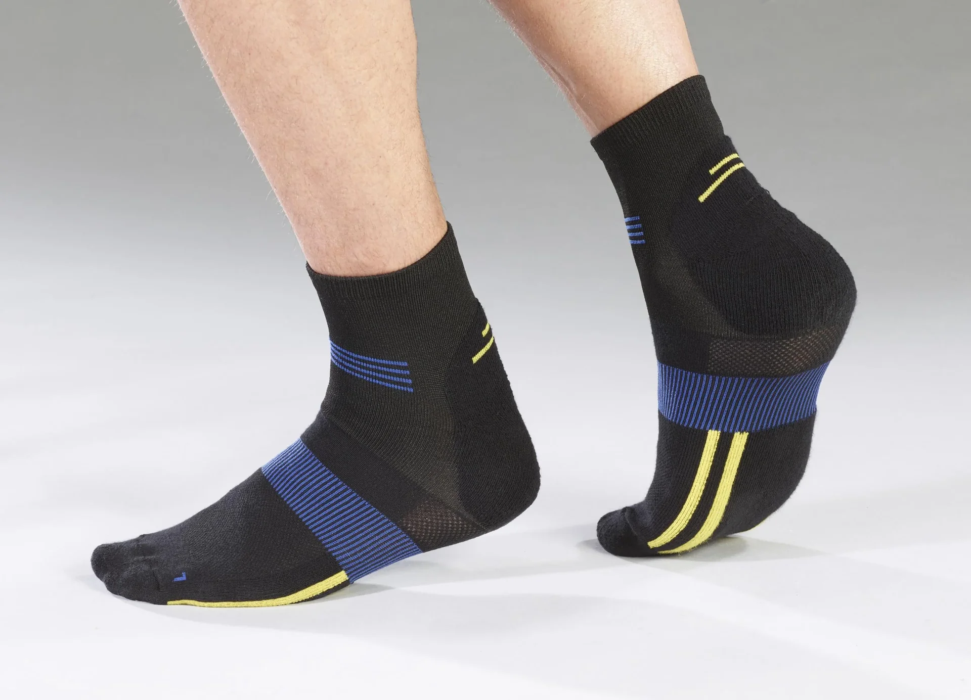 Socken, Farbe schwarz mit blau, Gr.39/42 - 1