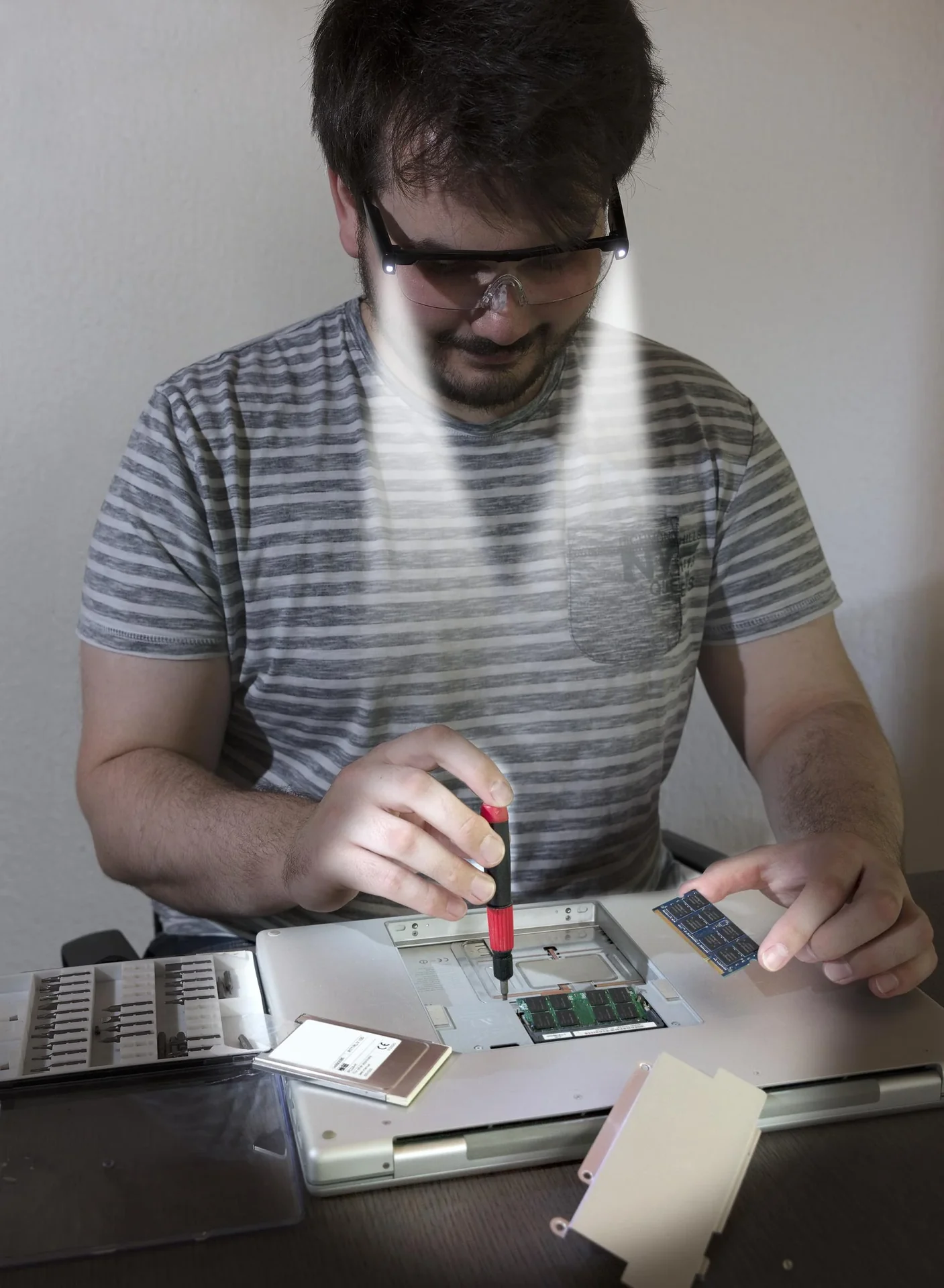 LED-Vergrößerungsbrille, Schwarz - 0