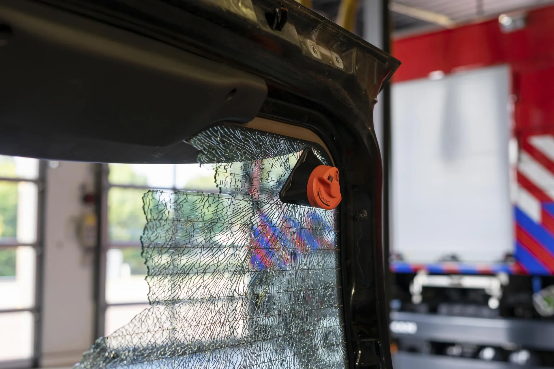 Maxxsafe Auto-Fensterbrecher, mit Gurtschneider - 1