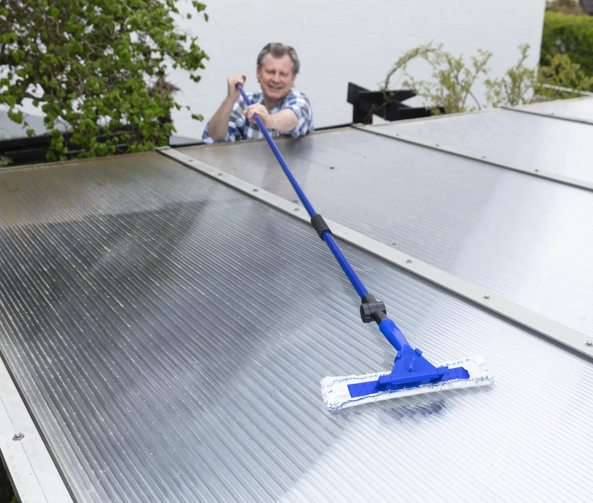 Teleskop-Fensterwischer, mit Schmutzkratzer, 3,88 m - 10