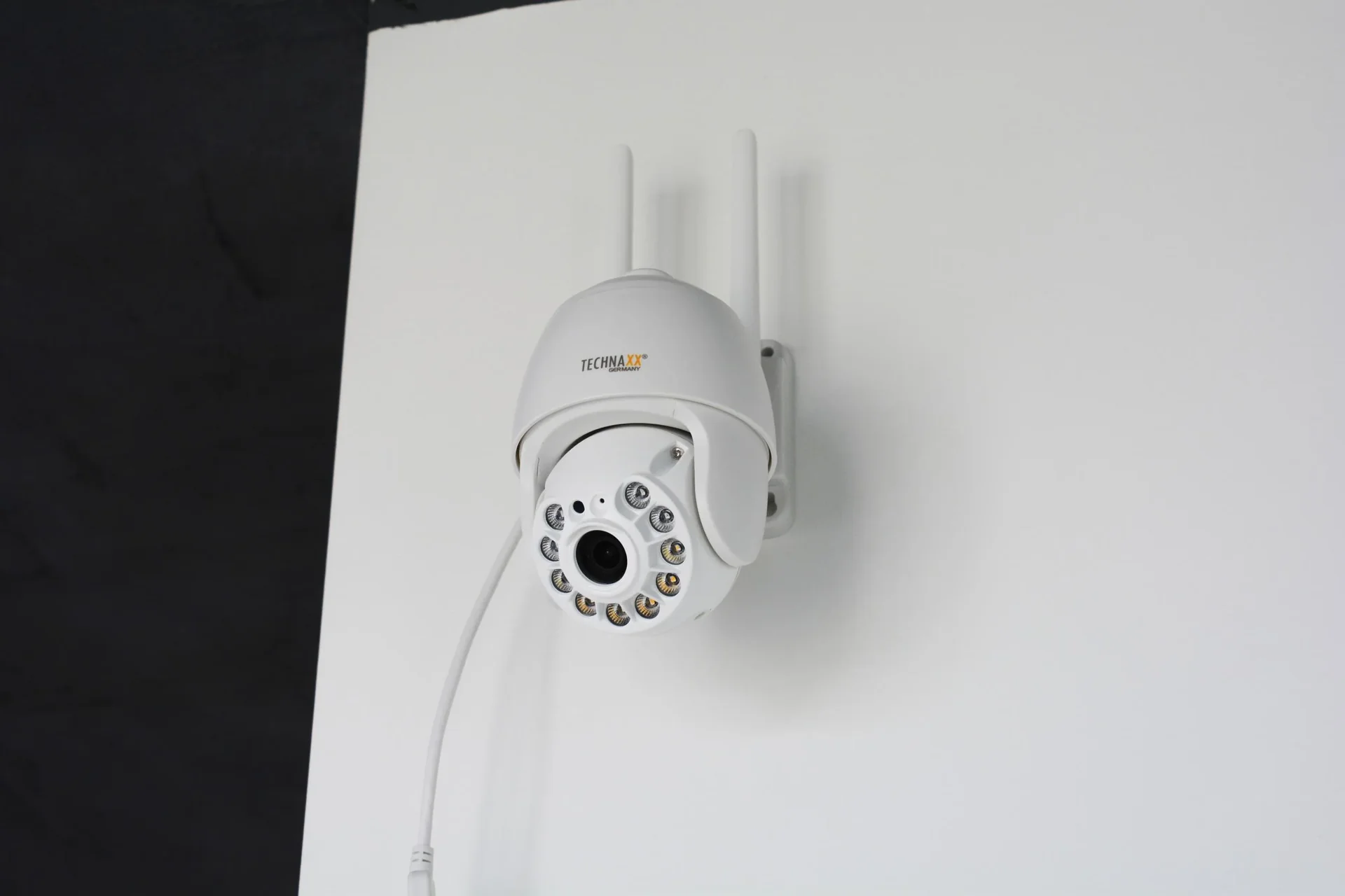 WiFi Dome Kamera mit Nachtsicht und Bewegungserkennung - 2