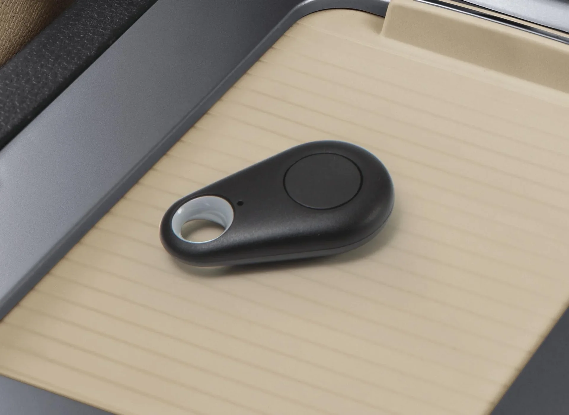 Autoalarm mit PIR Sensor und 2 USB Ladeanschlüssen - 1