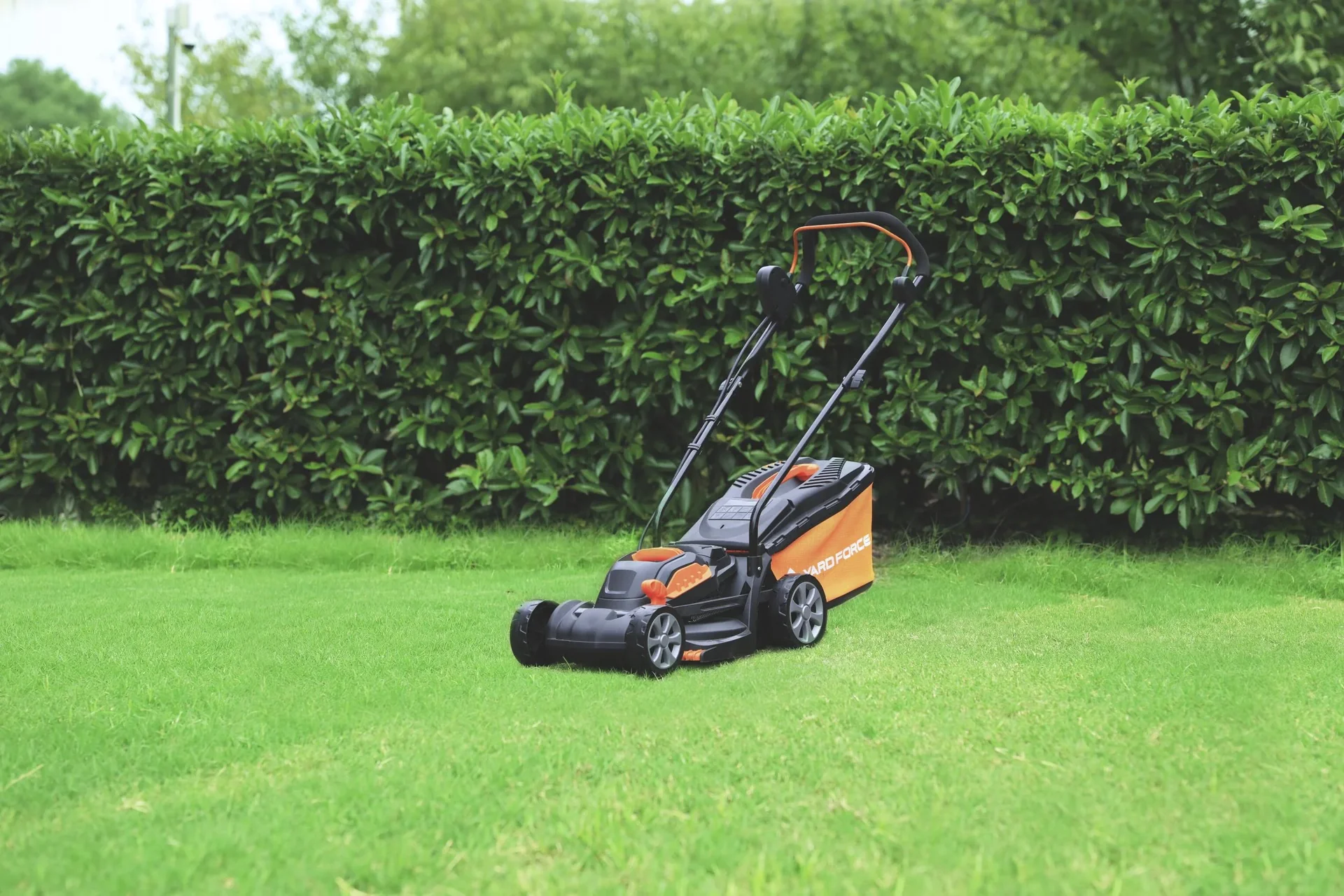 LM C33 20 V Akku Rasenmäher, inkl. Akku und Ladegerät - 0